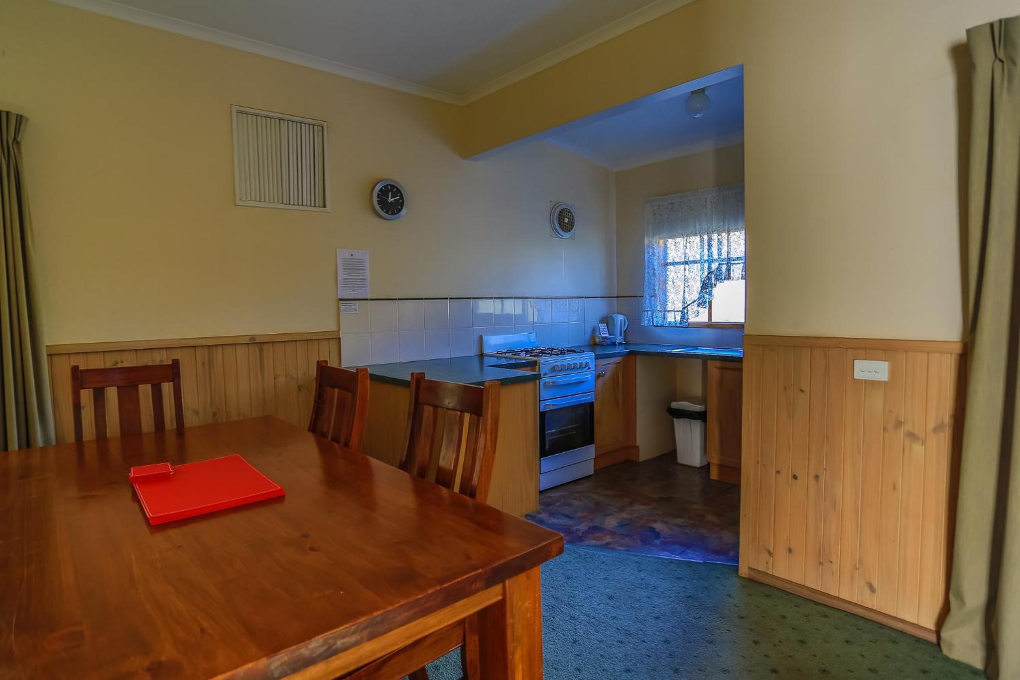 Mountain View Motor Inn & Holiday Lodges
