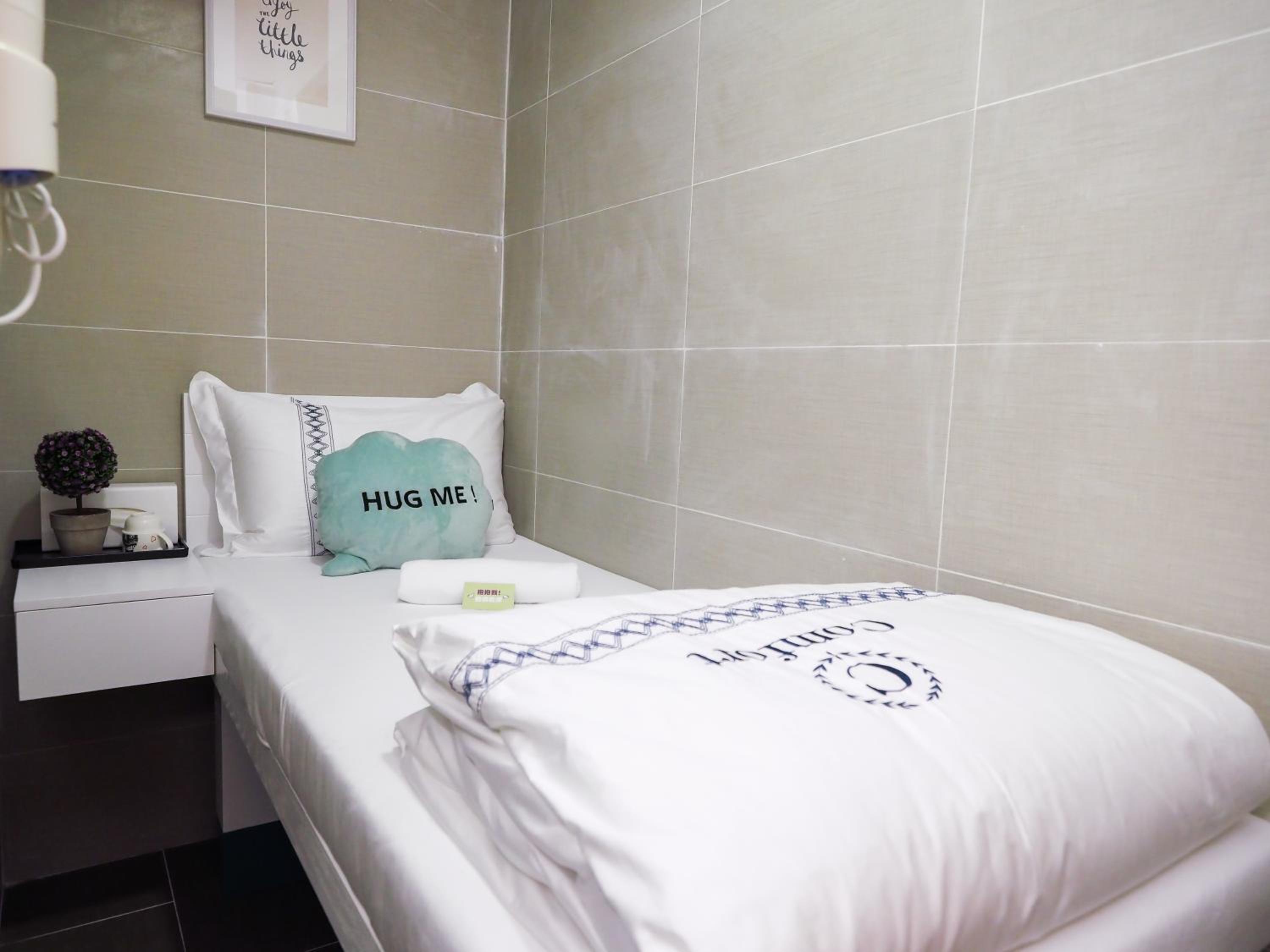 Hostel TST