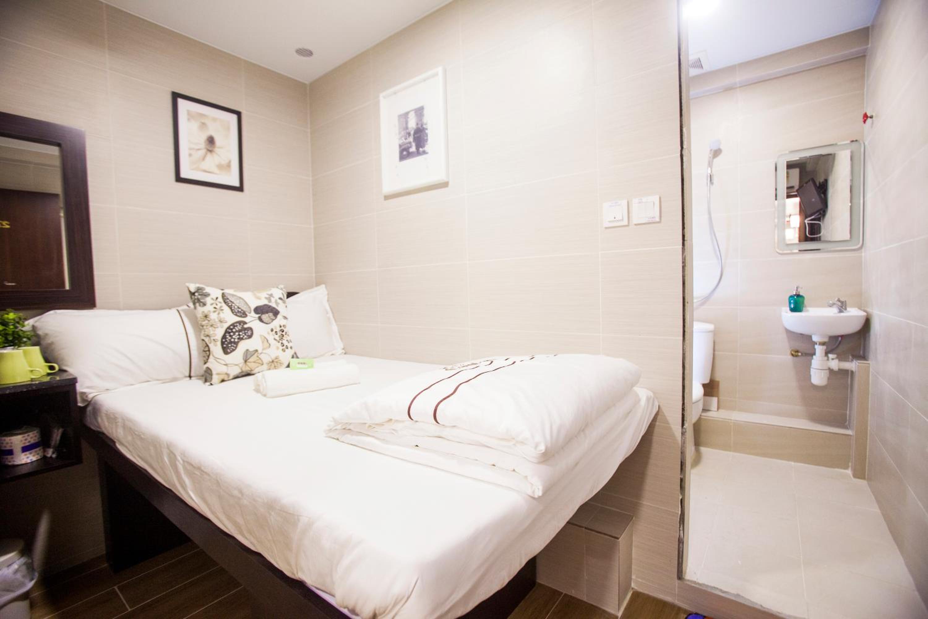 Hostel TST