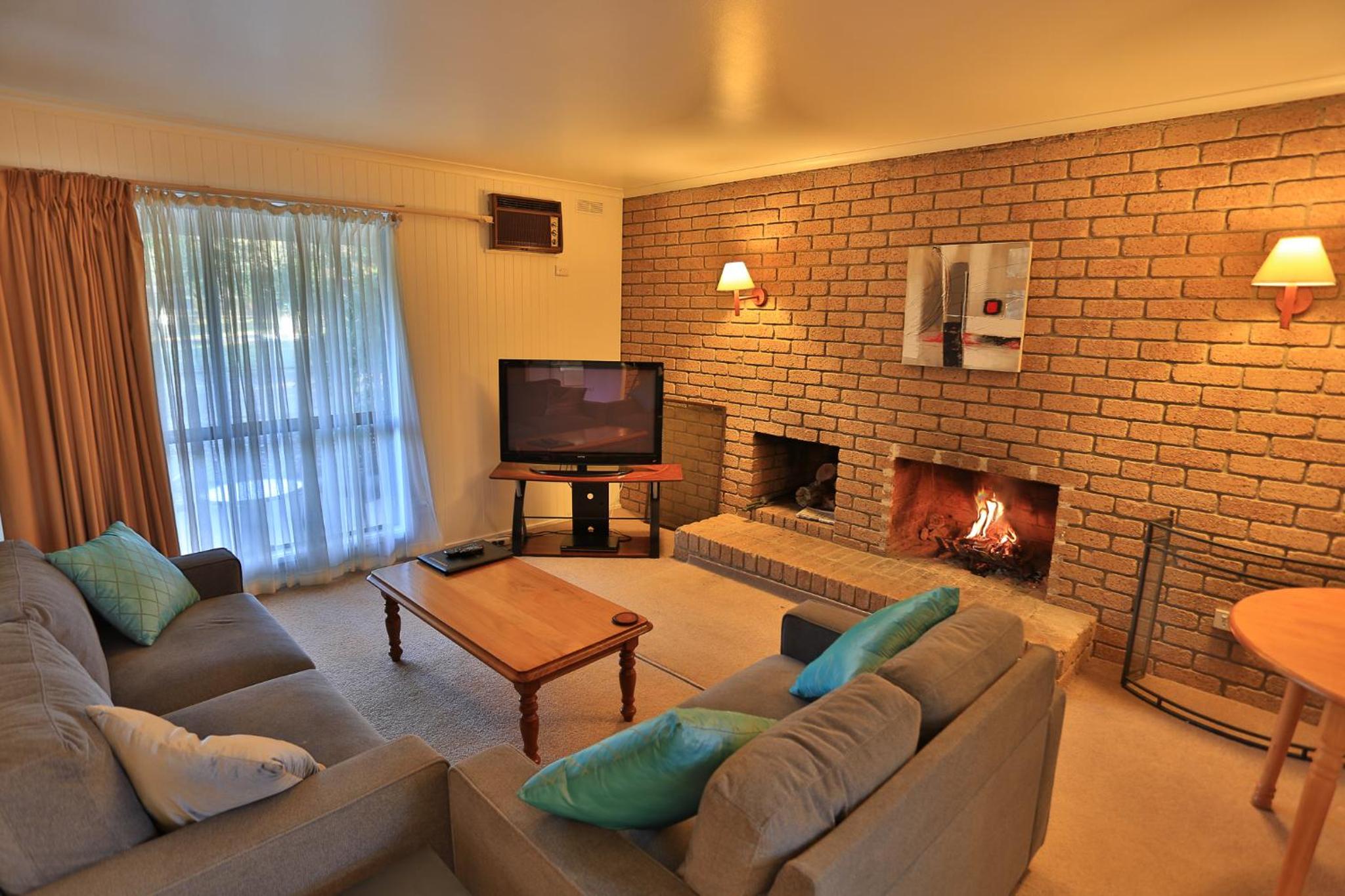 Mountain View Motor Inn & Holiday Lodges
