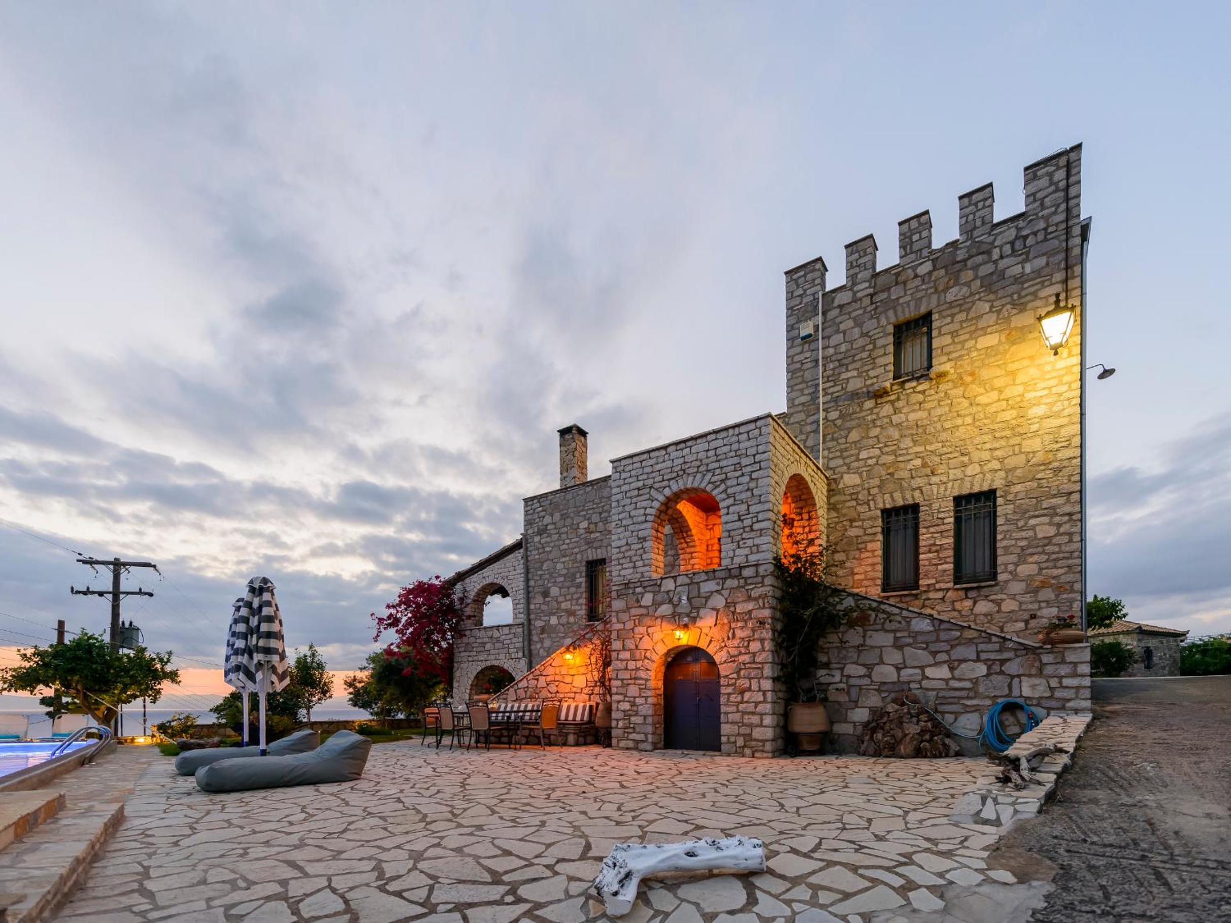 Hotel Majestic Chateau - Spectacular Seascapes & Pool - Image 1