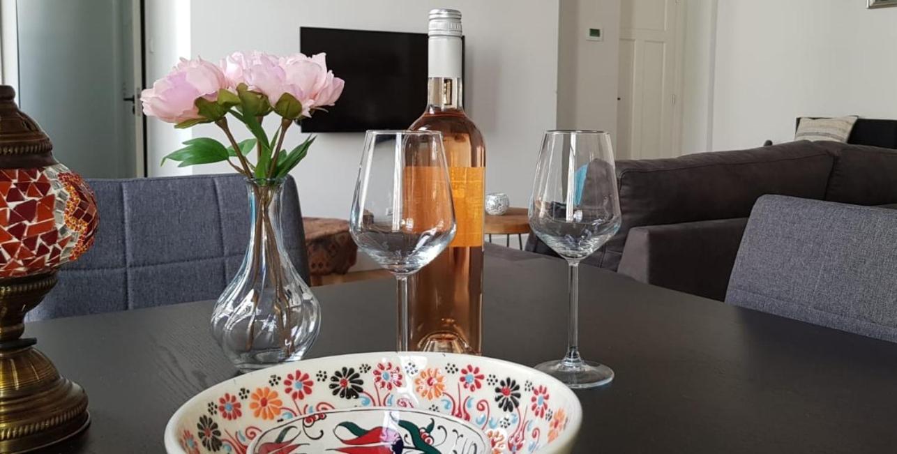 Barbera Apartments Haarlem view 3