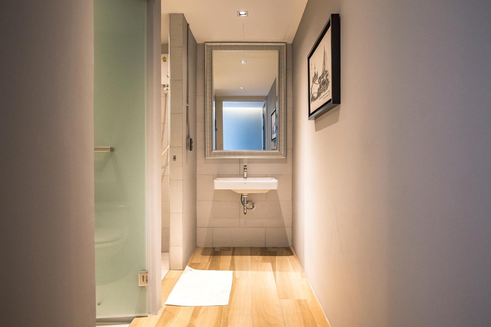 Sleep Box Hotel Sukhumvit 22