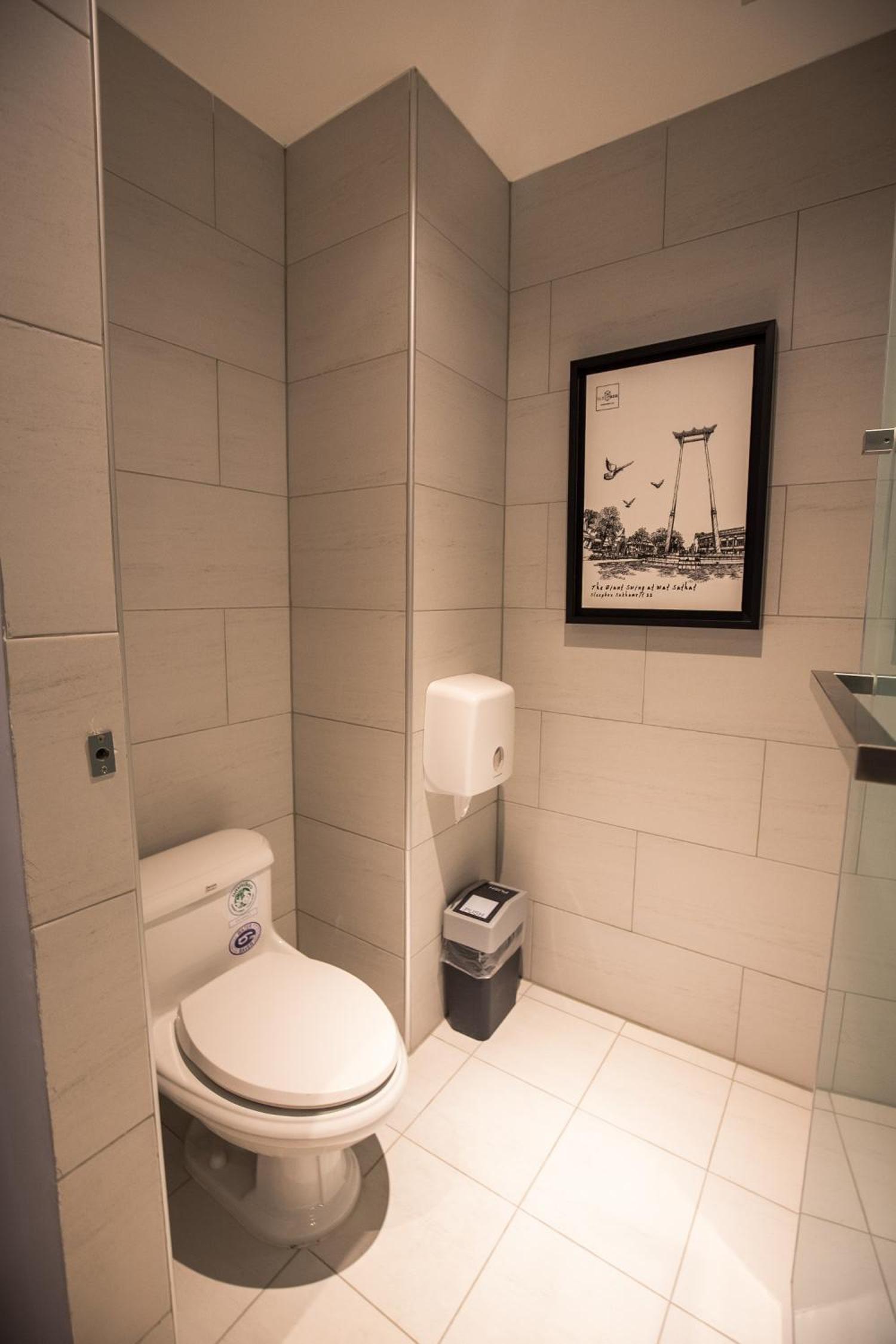 Sleep Box Hotel Sukhumvit 22