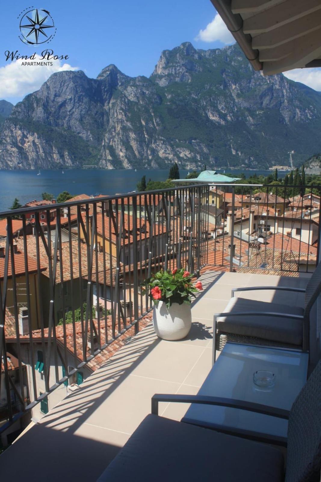 Wind Rose Apartments photo 5