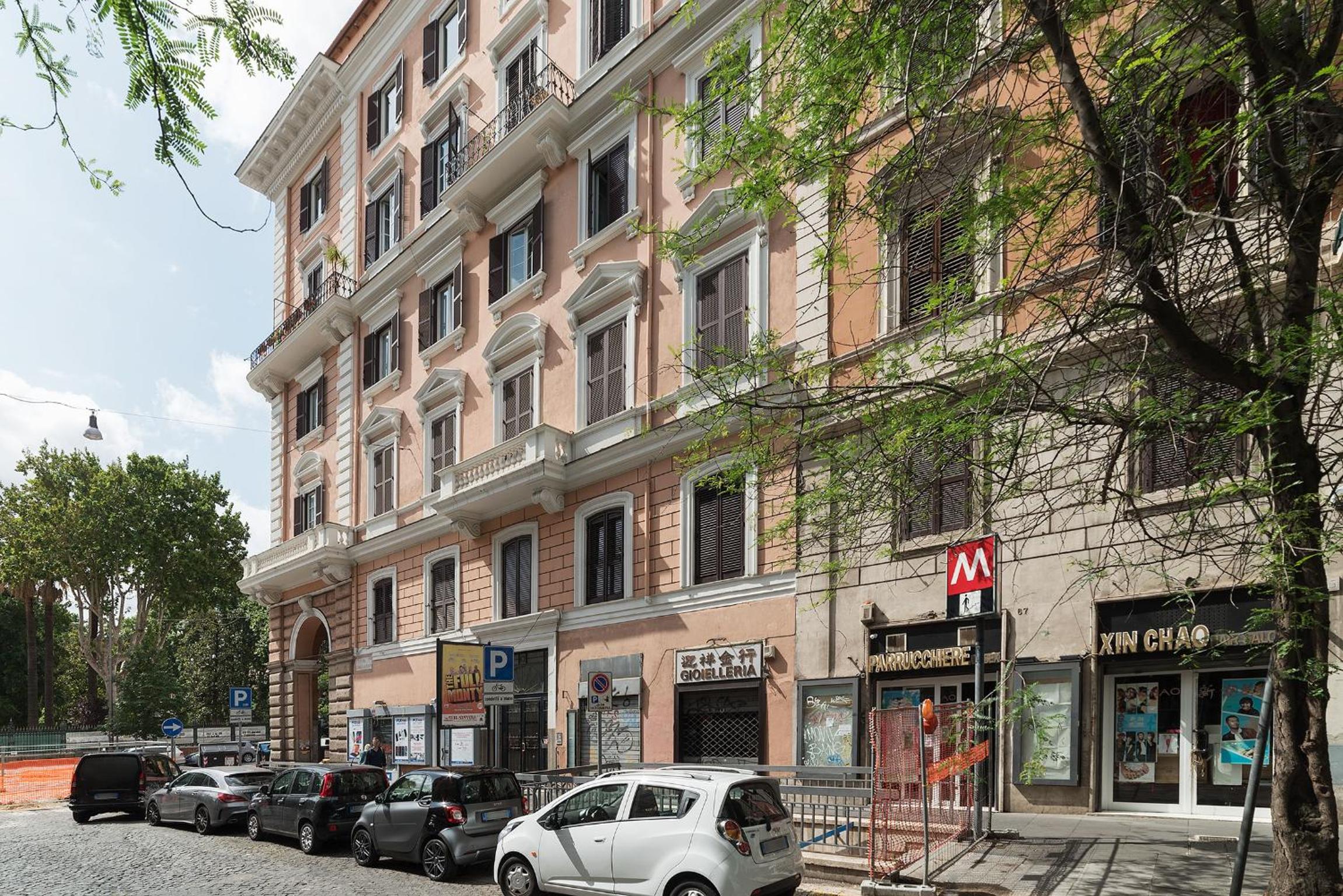 GuestHost - Piazza Vittorio Exclusive Apartment