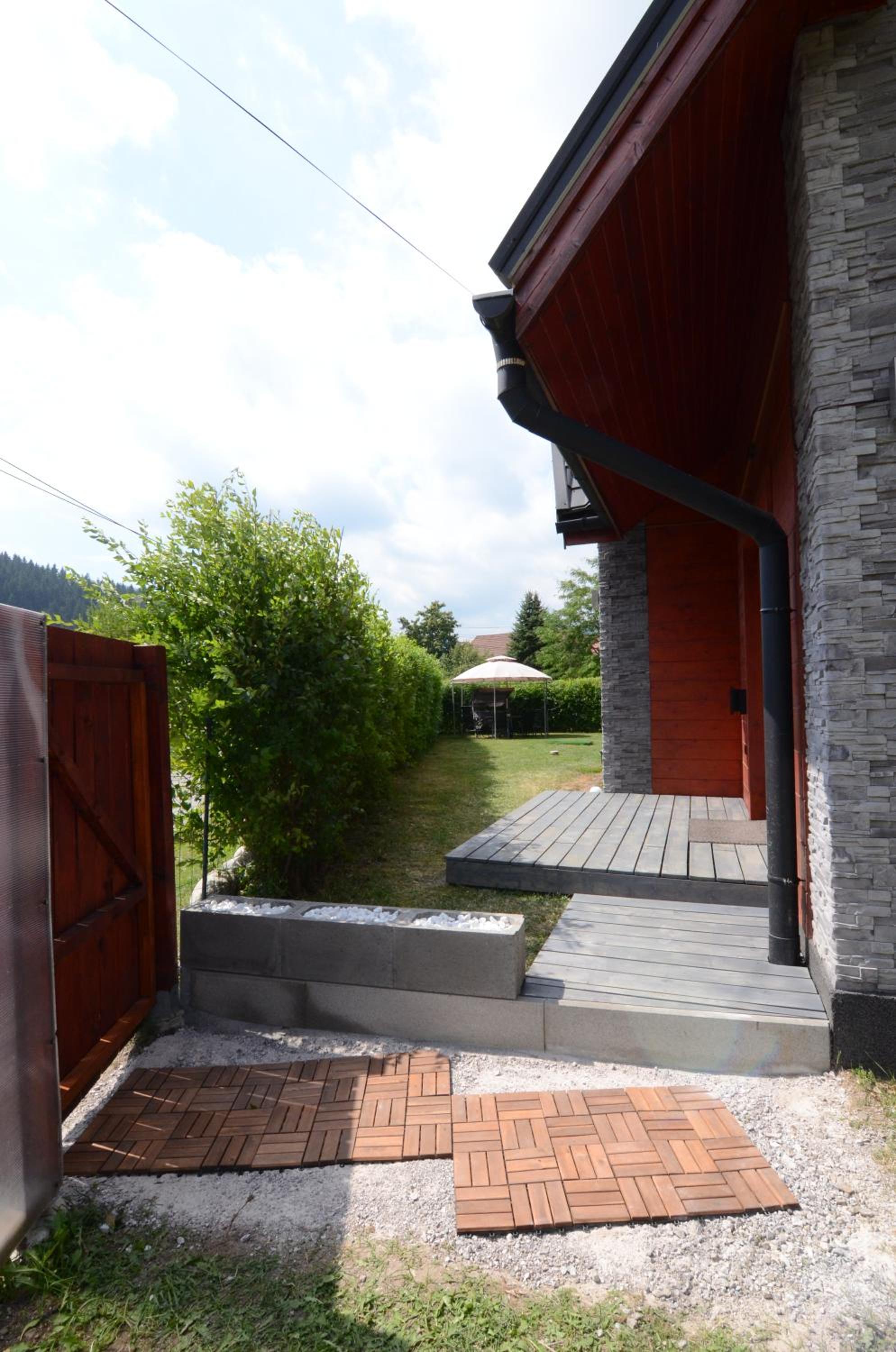 Photo 12