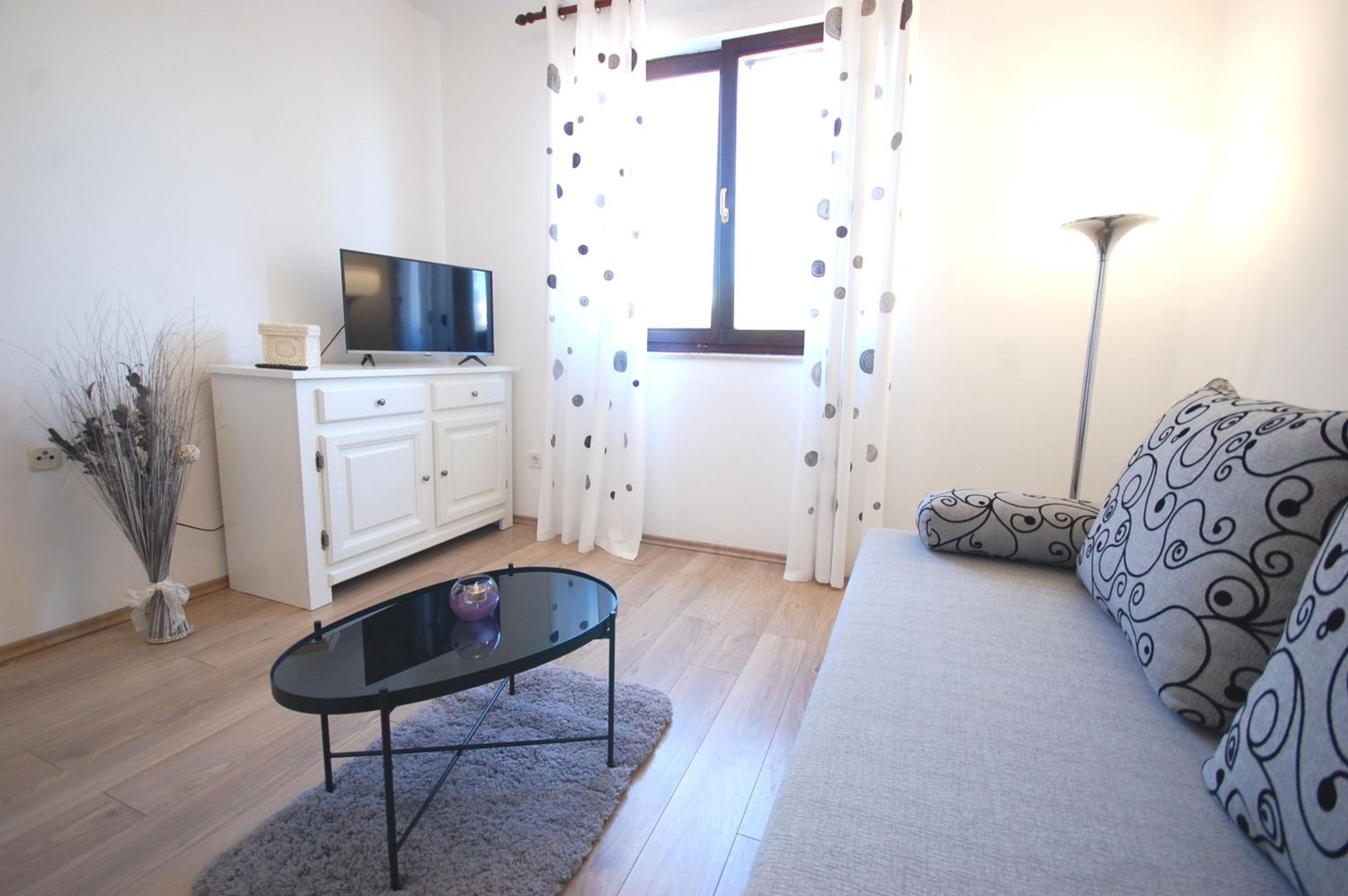Apartment Margareta by El-Pi Tours view 3