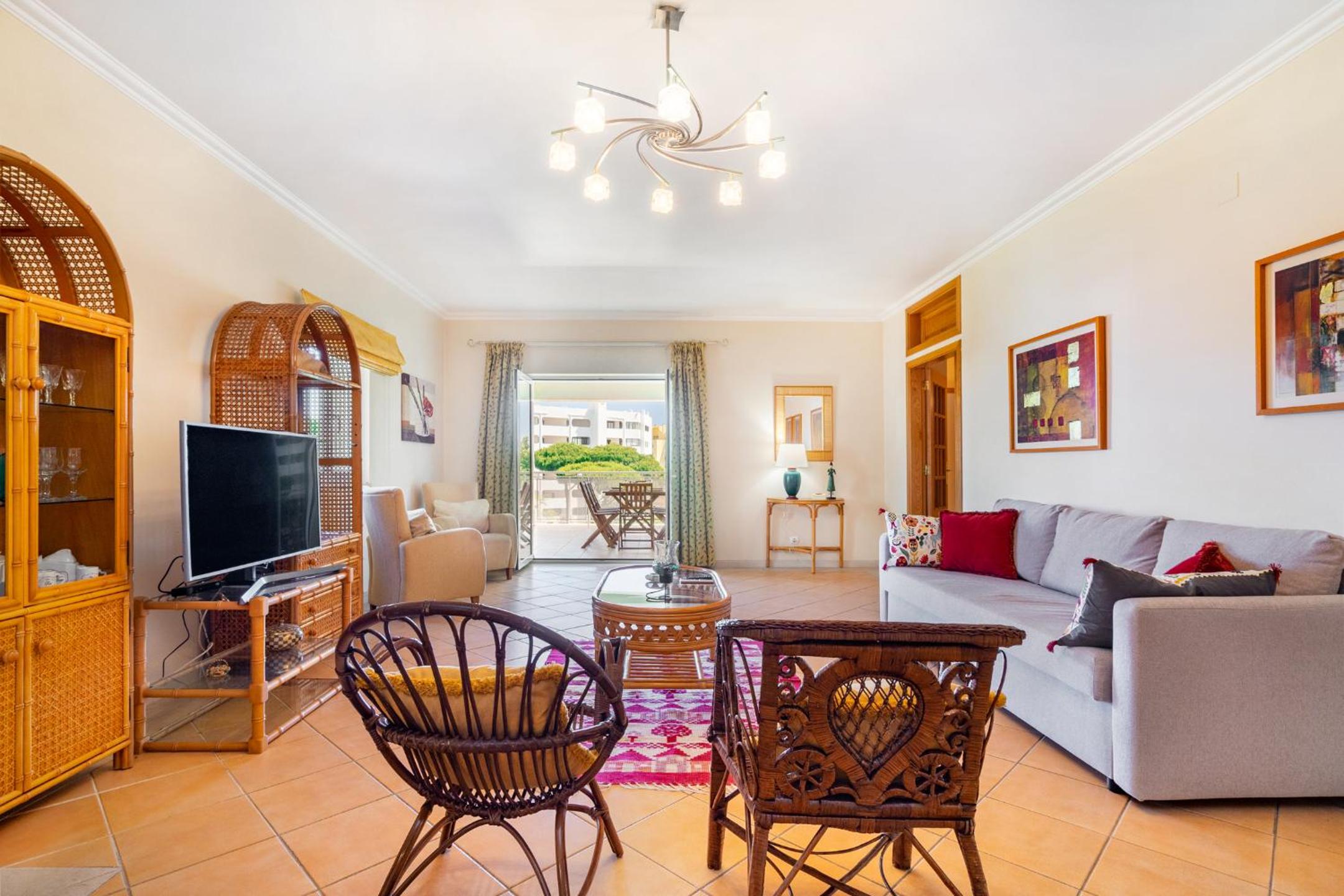 WHome | Vilamoura Family Apartment view 4
