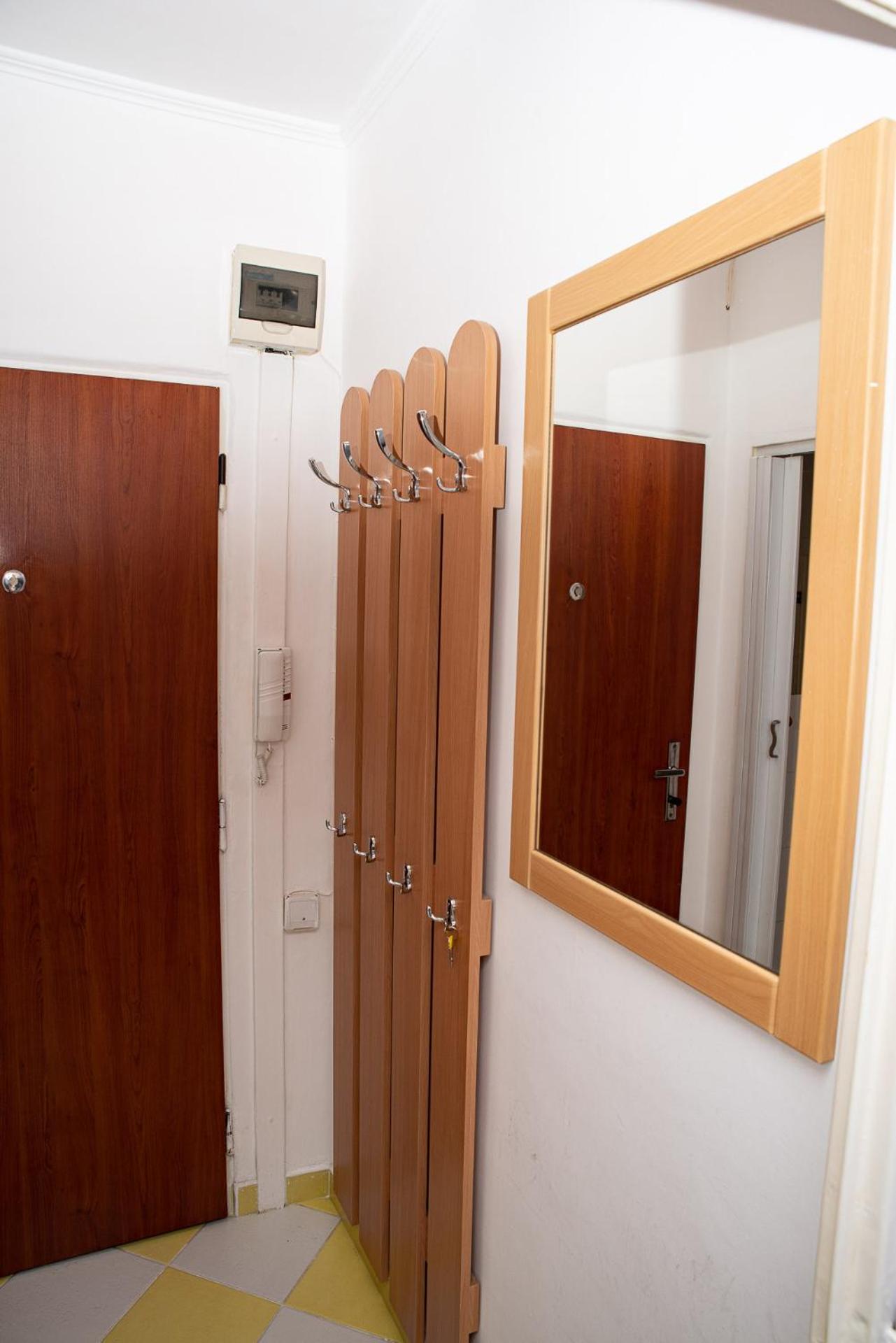 LOVELY ONE BEDROOM APARTMENT