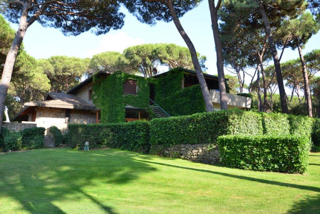 splendida villa a Punta Ala view 3