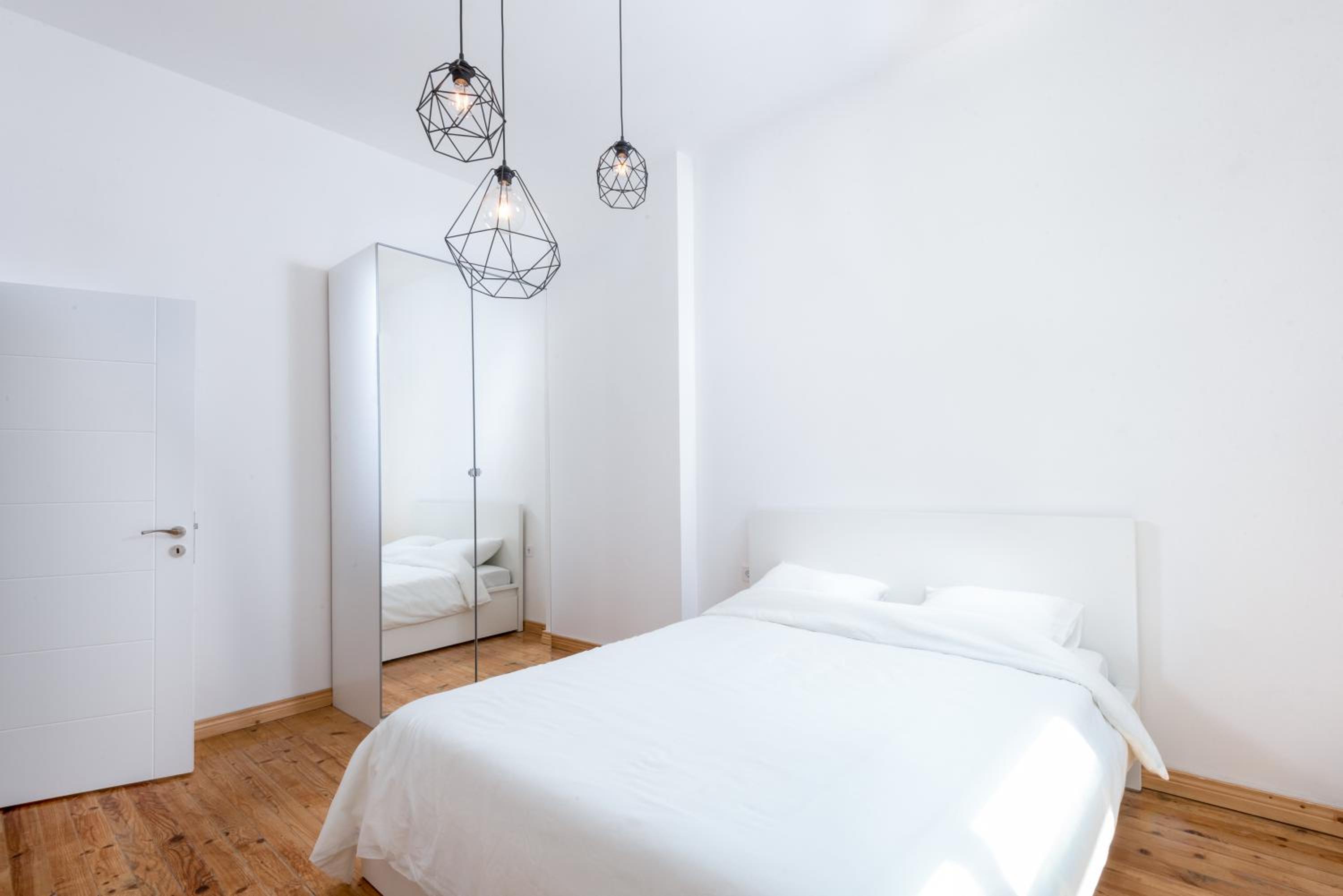 The WHITE APARTMENT - Bogoridi Main Street