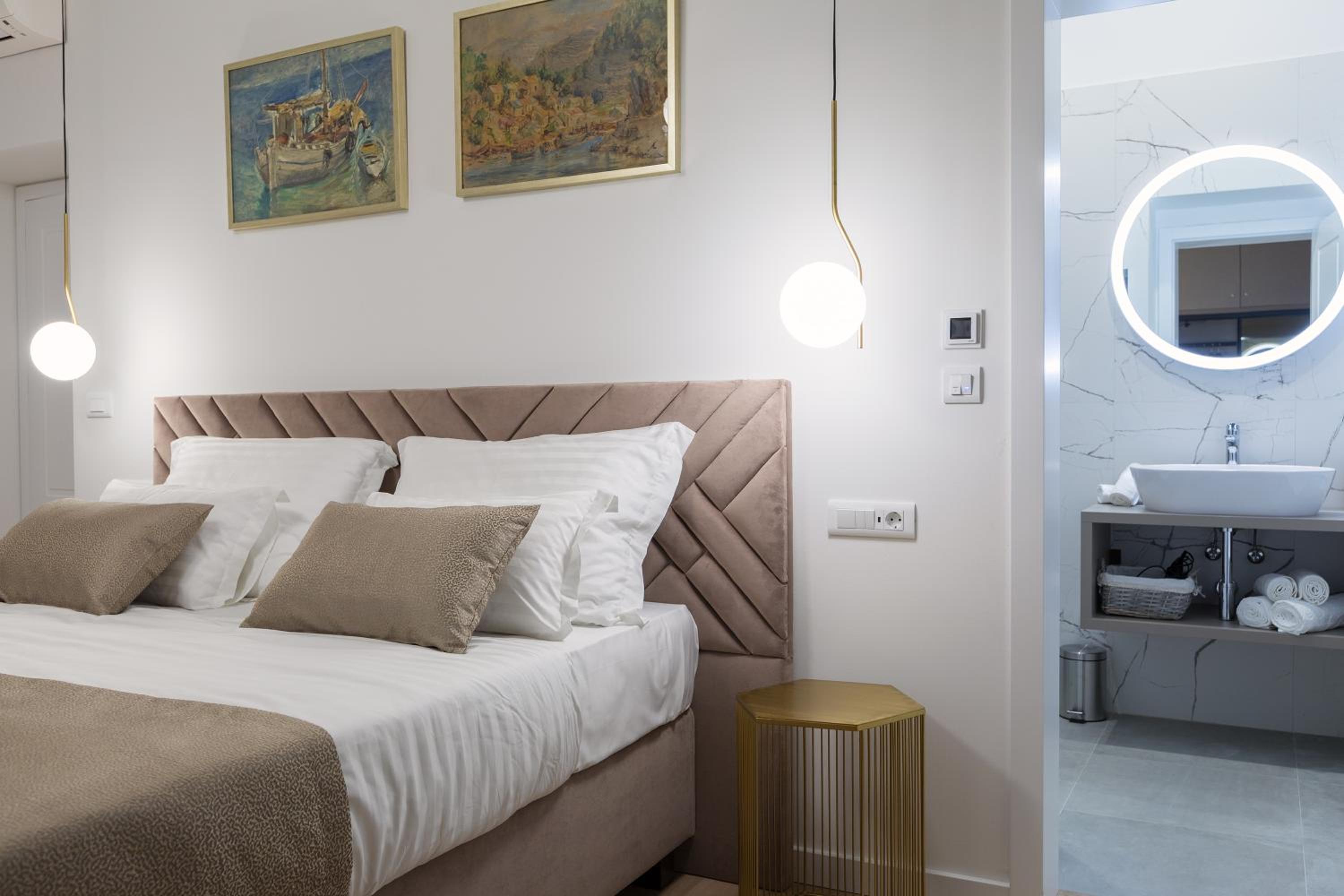 Green Park Luxury Rooms view 2