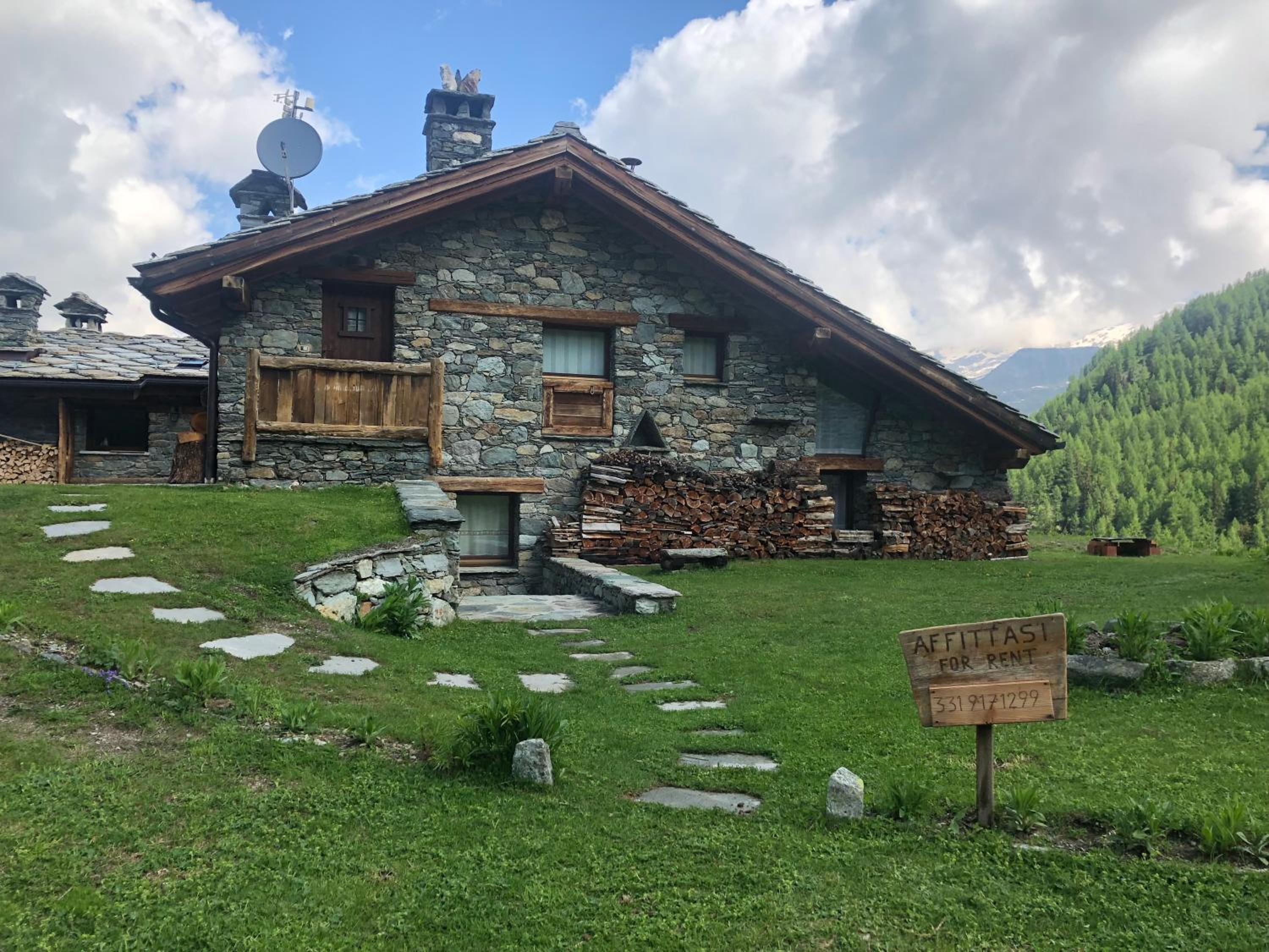 CHALET GORRET CHENEIL view 2