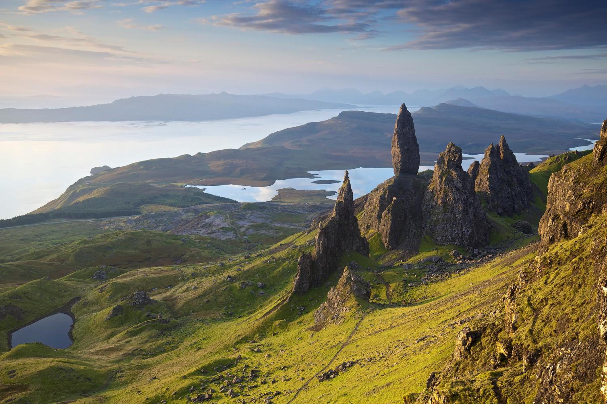 Storr Apartments