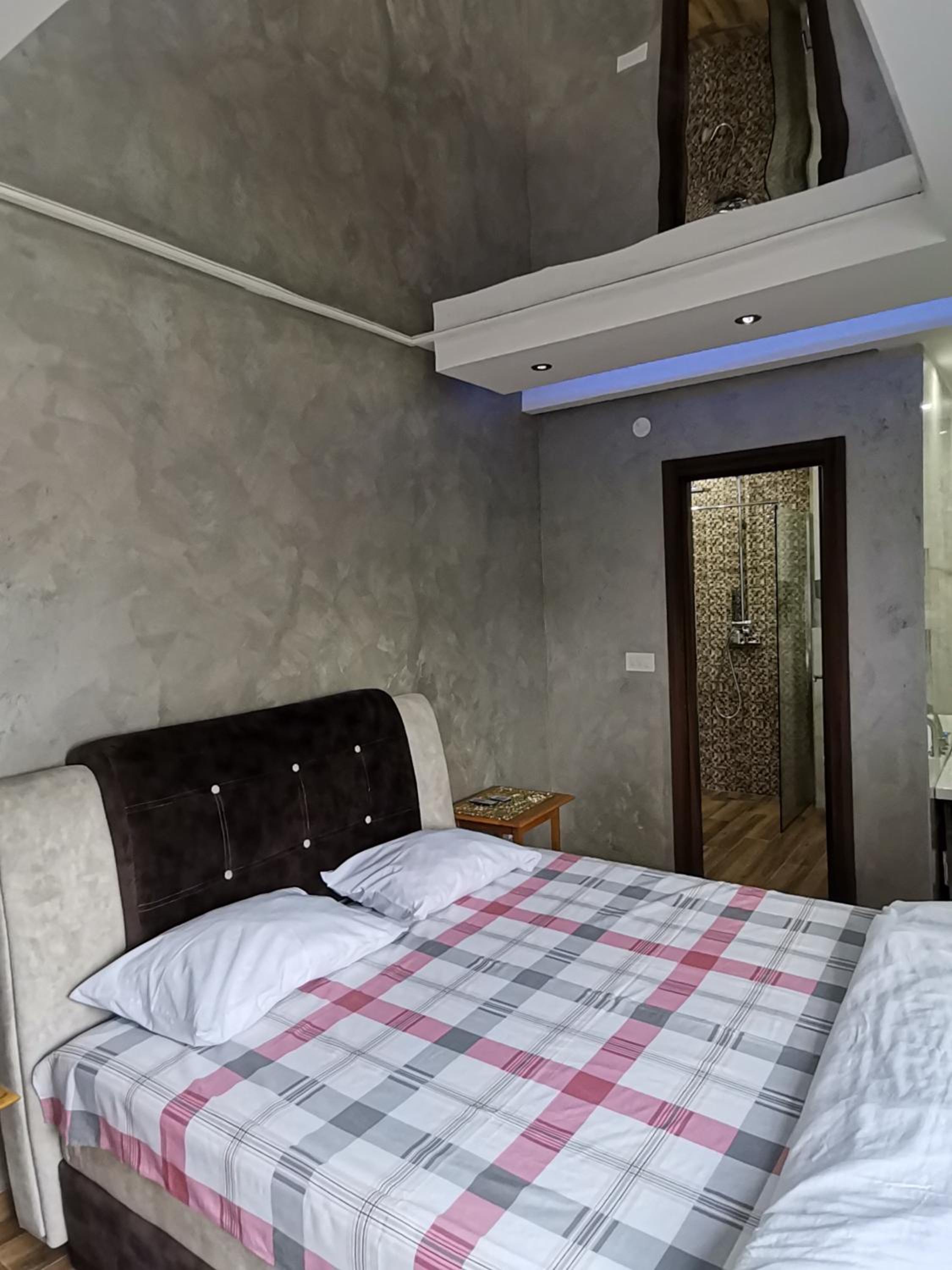 Airport Apartments — photo 35