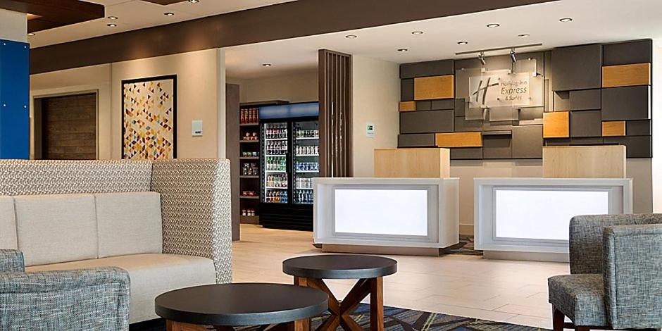 Kokomo Vacations - Holiday Inn Express  Suites - Kokomo South, an IHG Hotel - Property Image 2