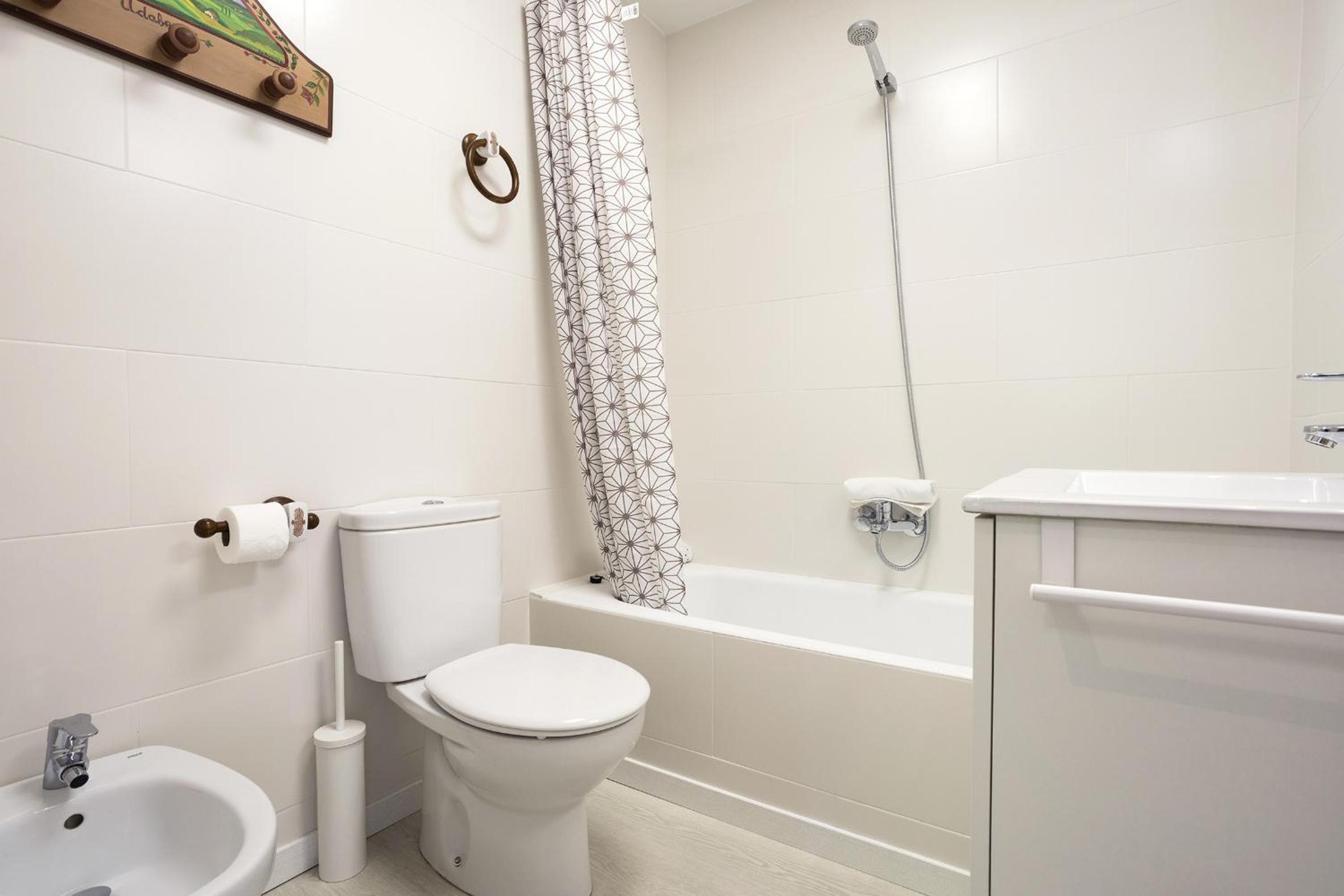 Olabide by Smiling Rentals view 5