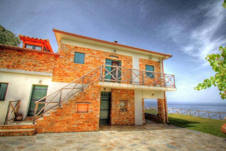 Villa Armonia view 4