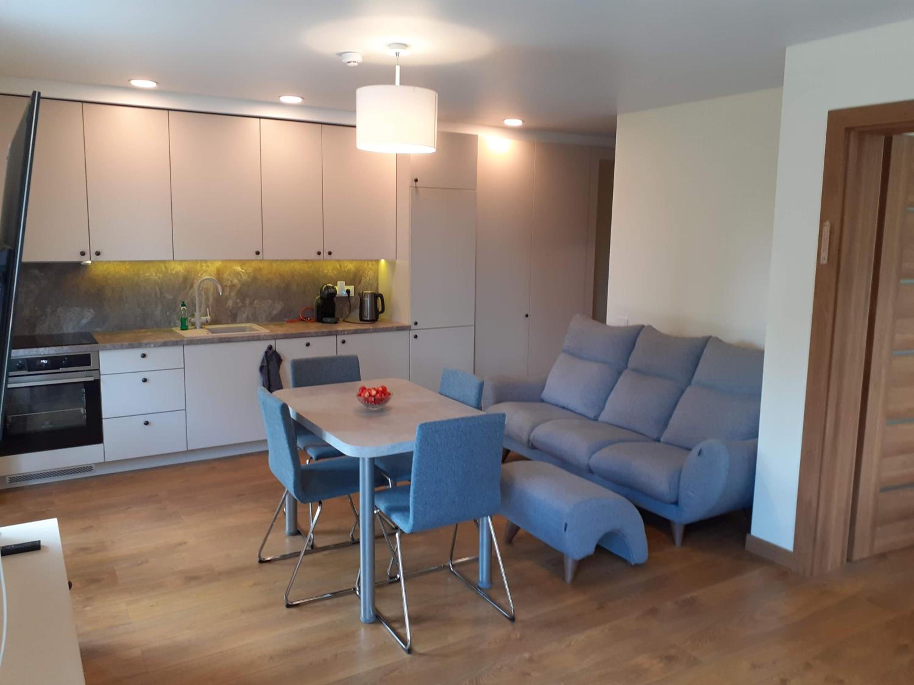 Palanga new apartment, separate entrance, close to the sea, prie jūros, atskiras įėjimas, parkavimas