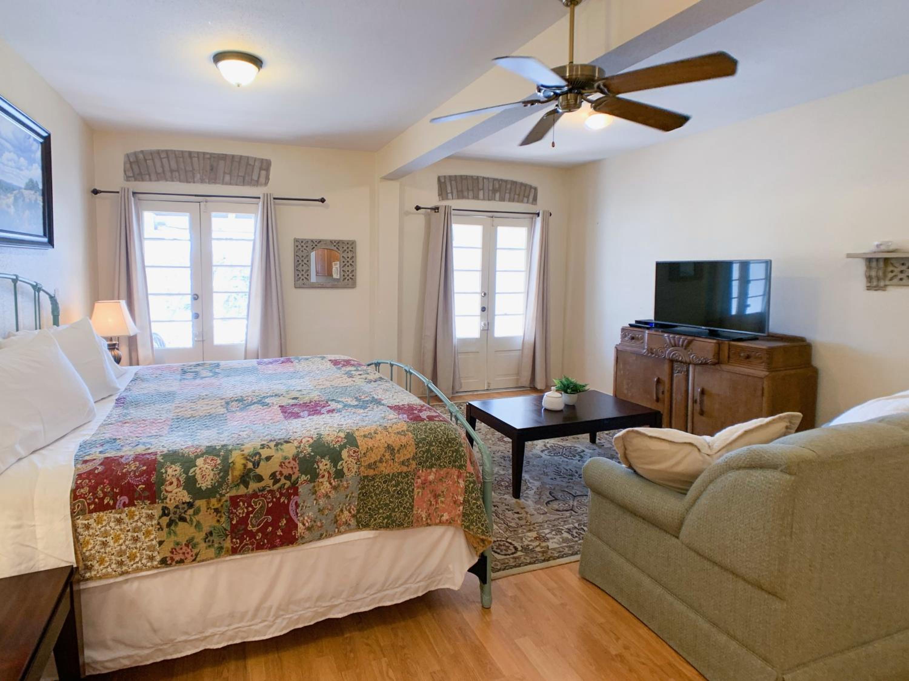 Schmitz Bed & Breakfast