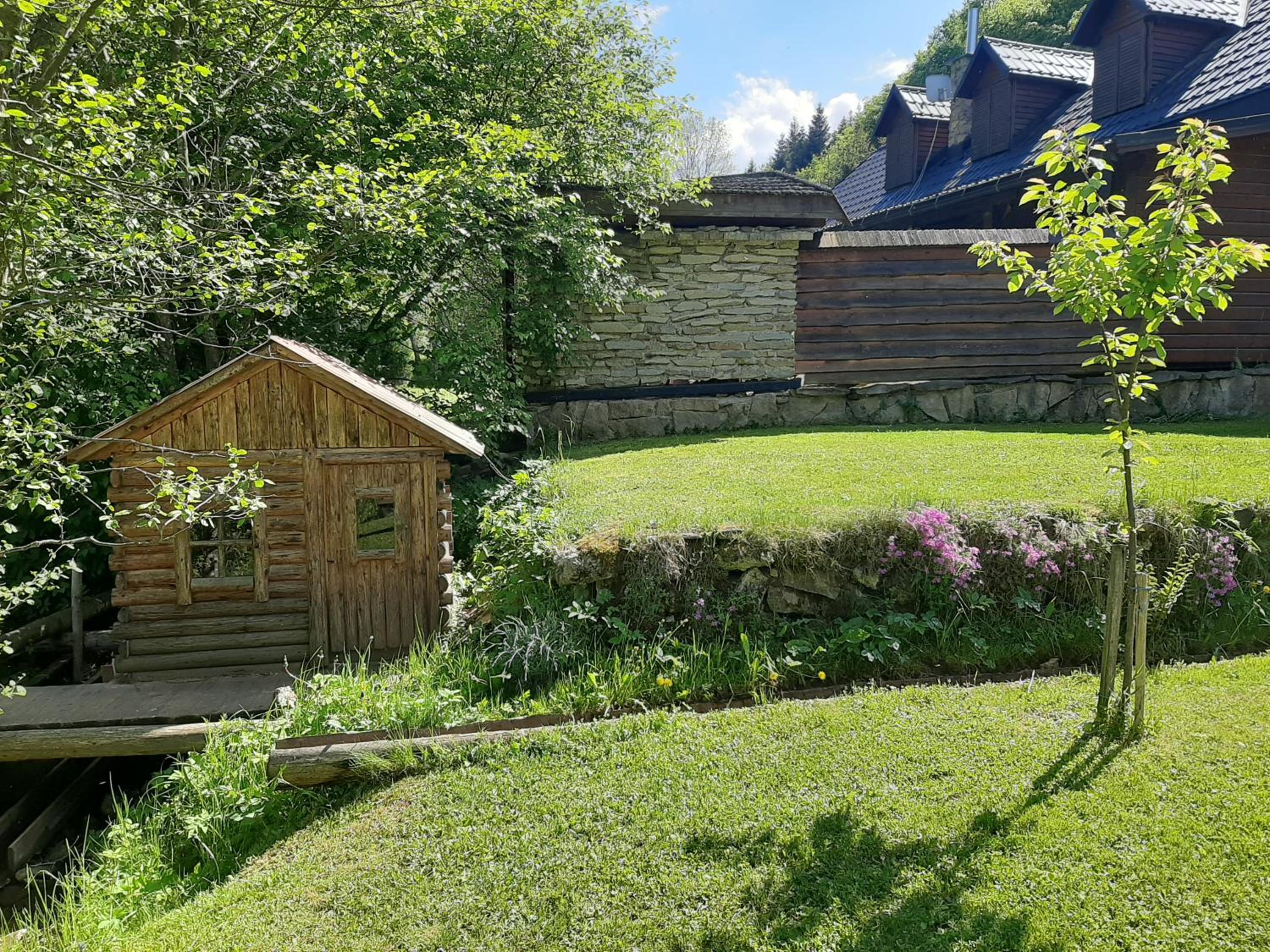 Photo 10