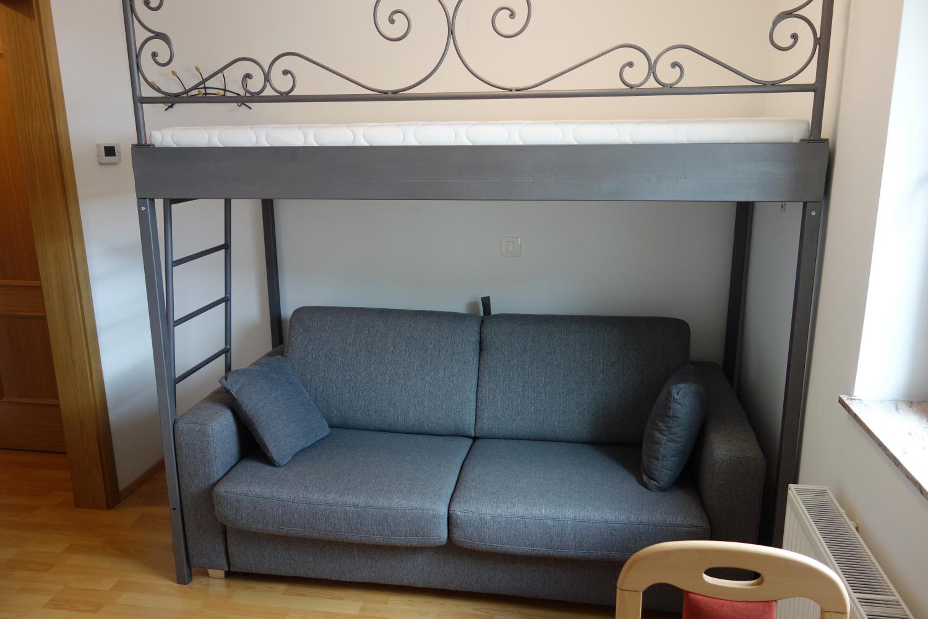 Apartma Lovor