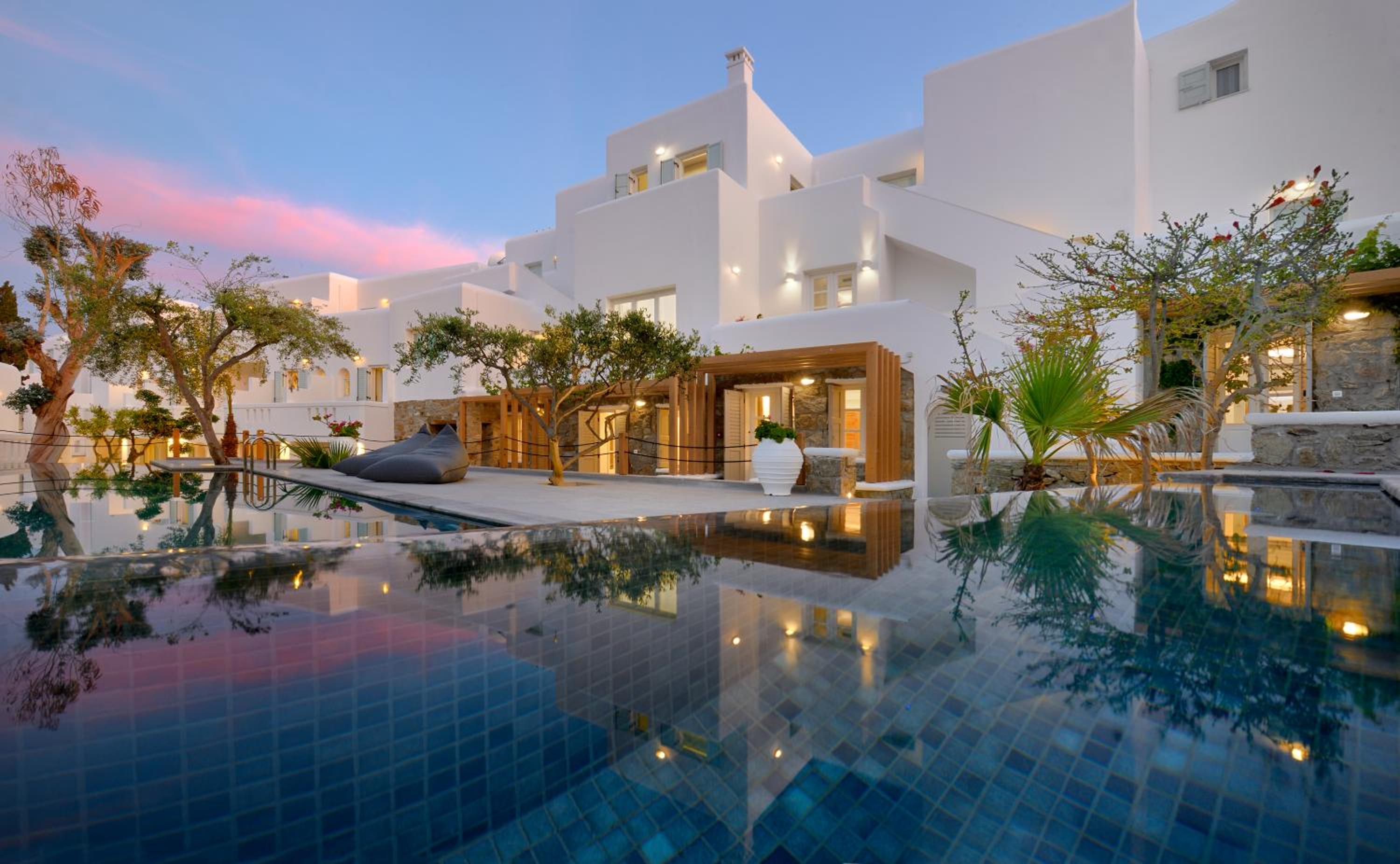 Hotel Petinos Hotel - Image 1