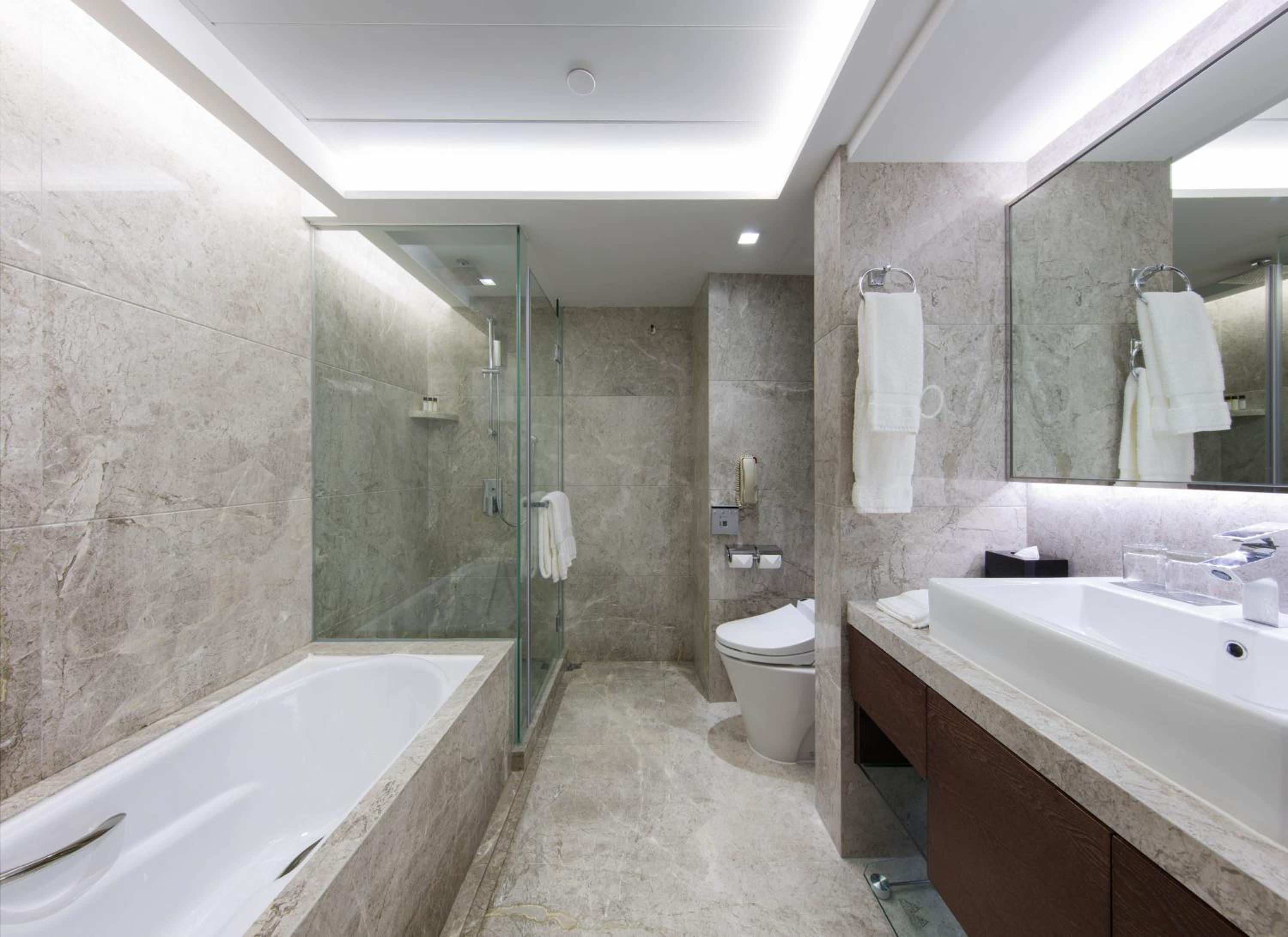 New World Millennium Hong Kong Hotel