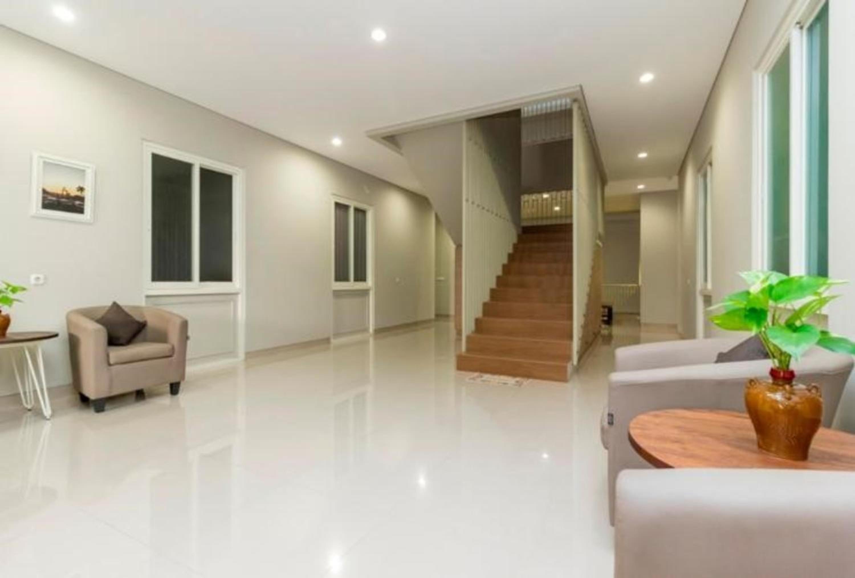 Home 899 Patal Senayan