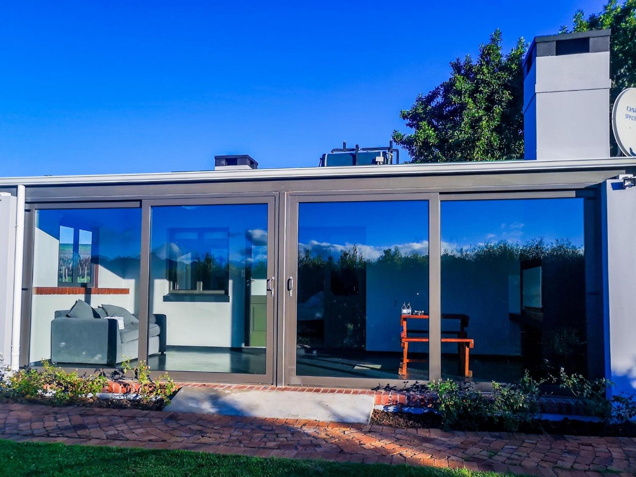 401 Rozendal Cottages
