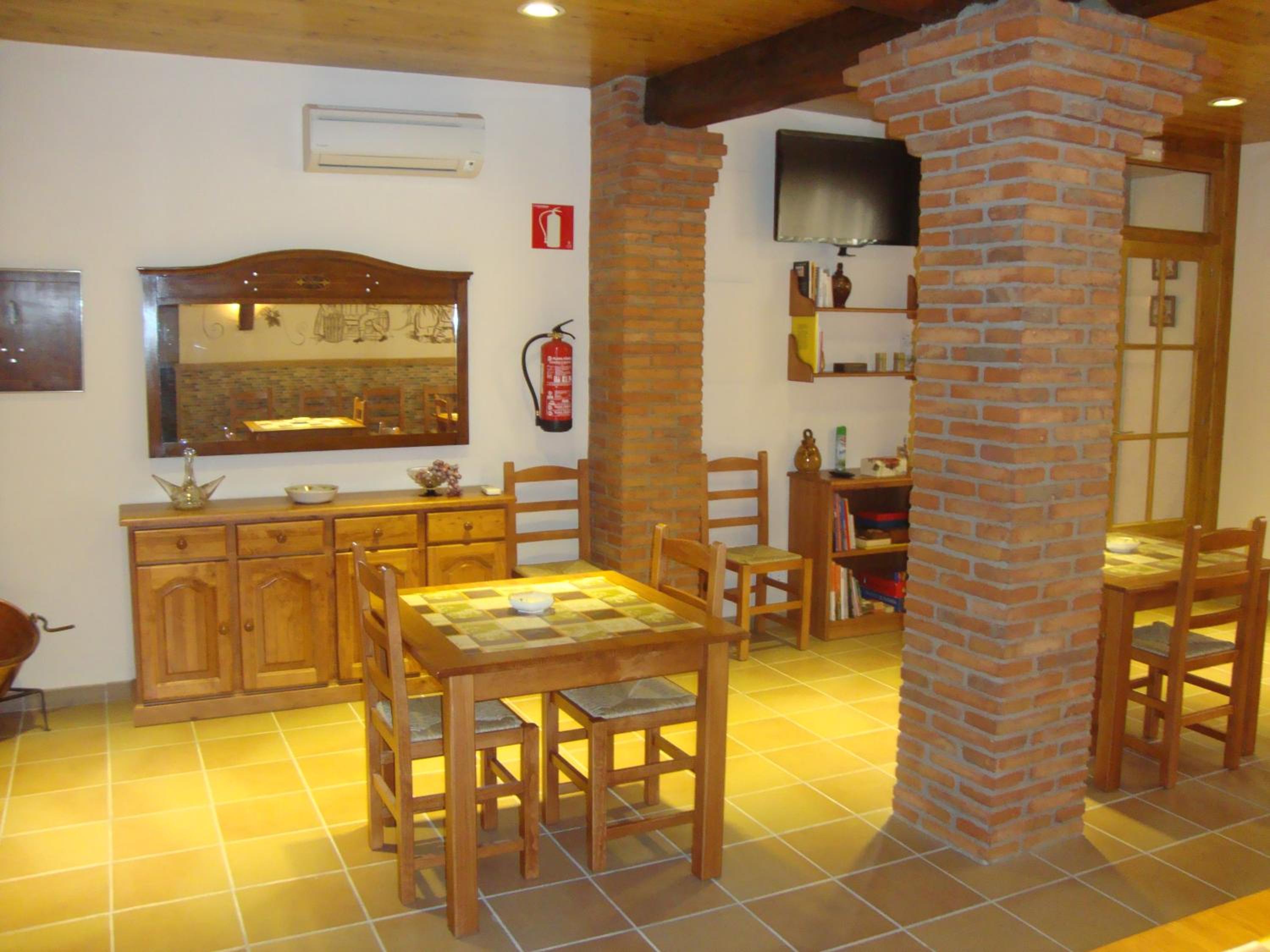 Photo 33