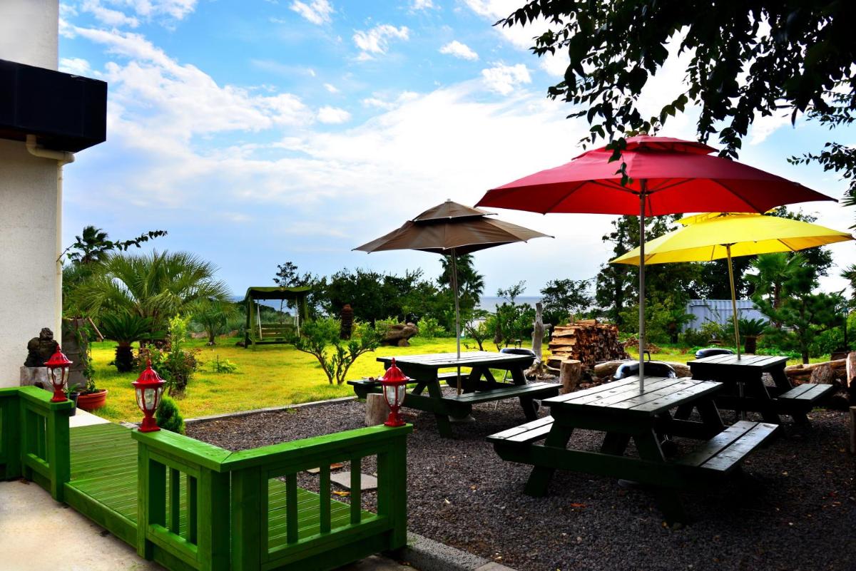Jeju Bada Wi Olle Pension