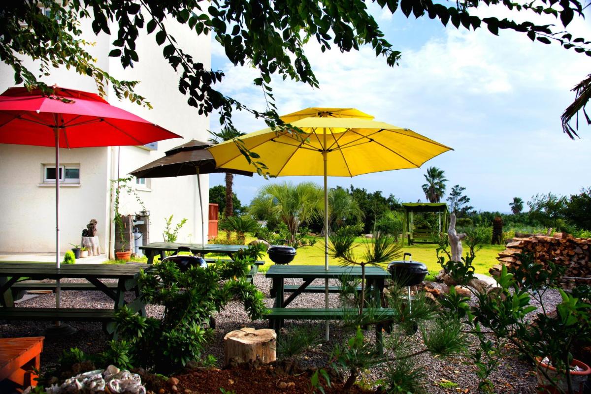 Jeju Bada Wi Olle Pension