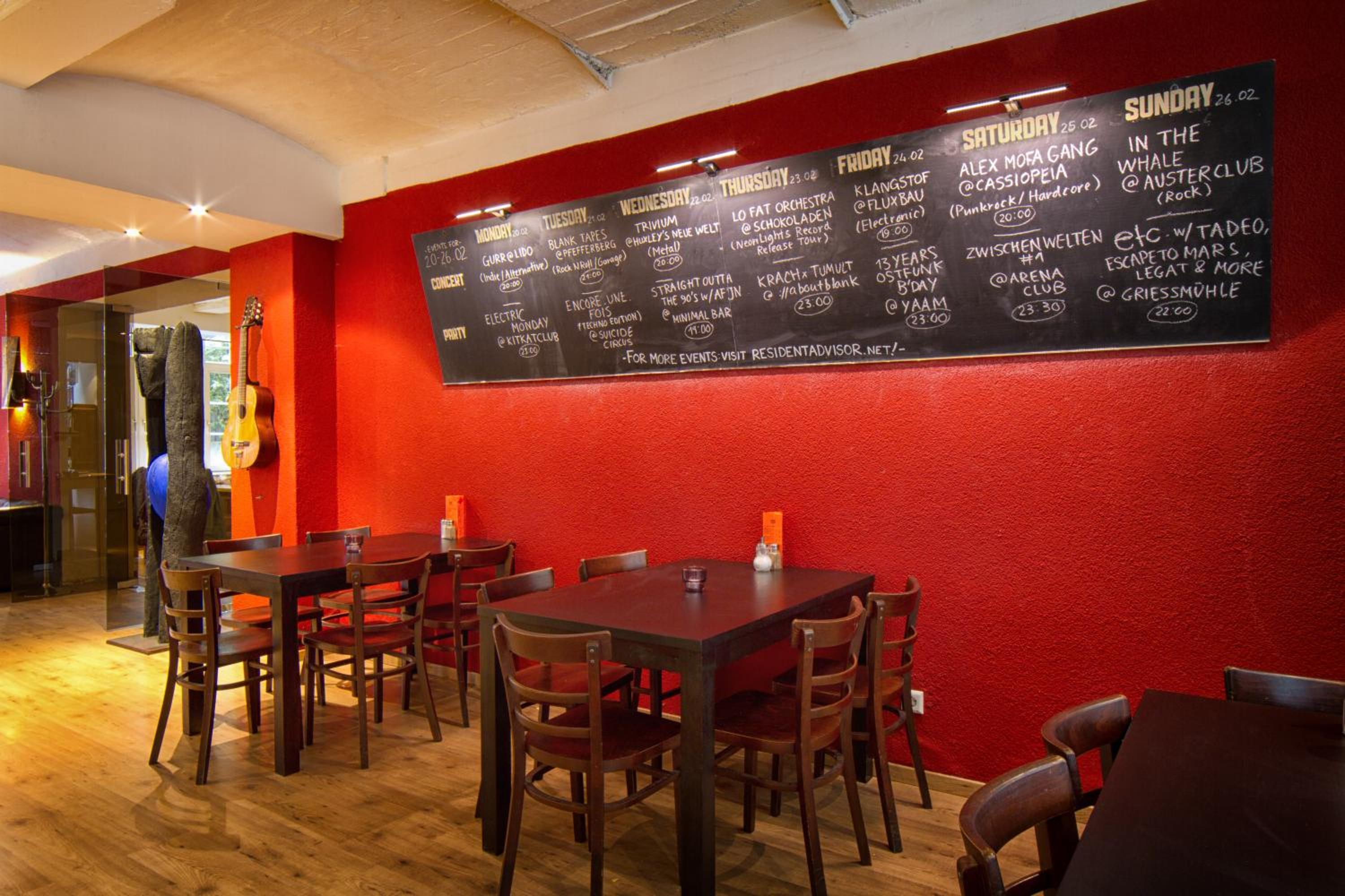 Singer109 Hostel, Hotel & Apartment