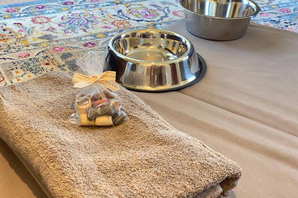 Penrith Vacations - Lake District romantic get away in 1 acre gardens off M6 - Property Image 2