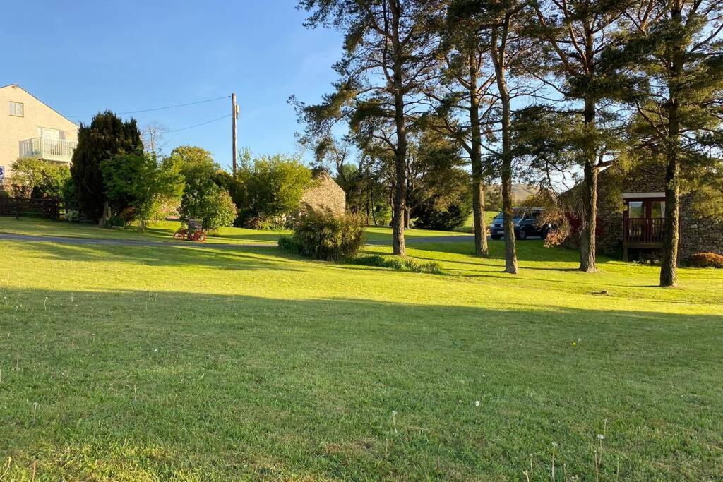 Penrith Vacations - Lake District romantic get away in 1 acre gardens off M6 - Property Image 49