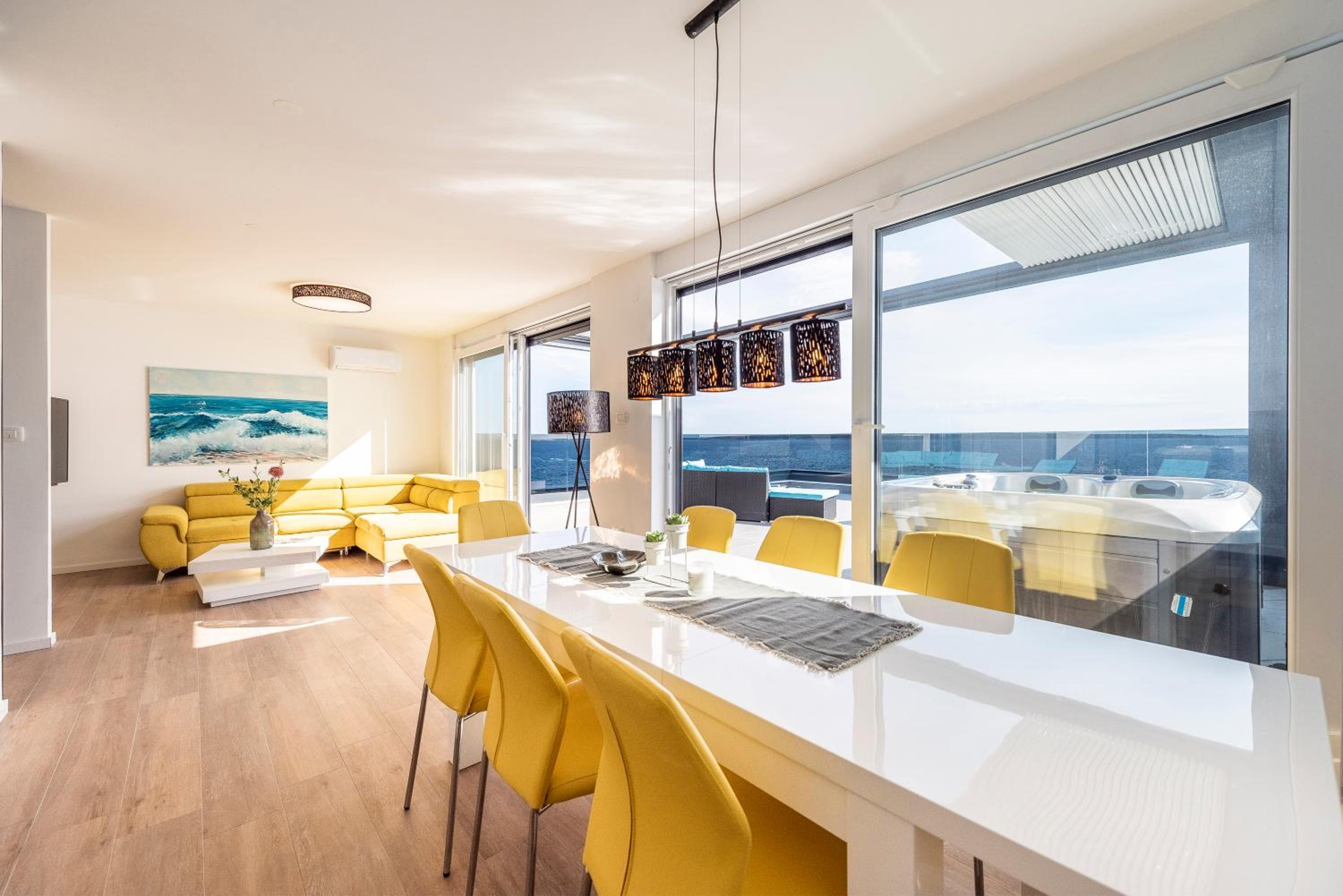 Mediteran luxury penthouse with jacuzzi