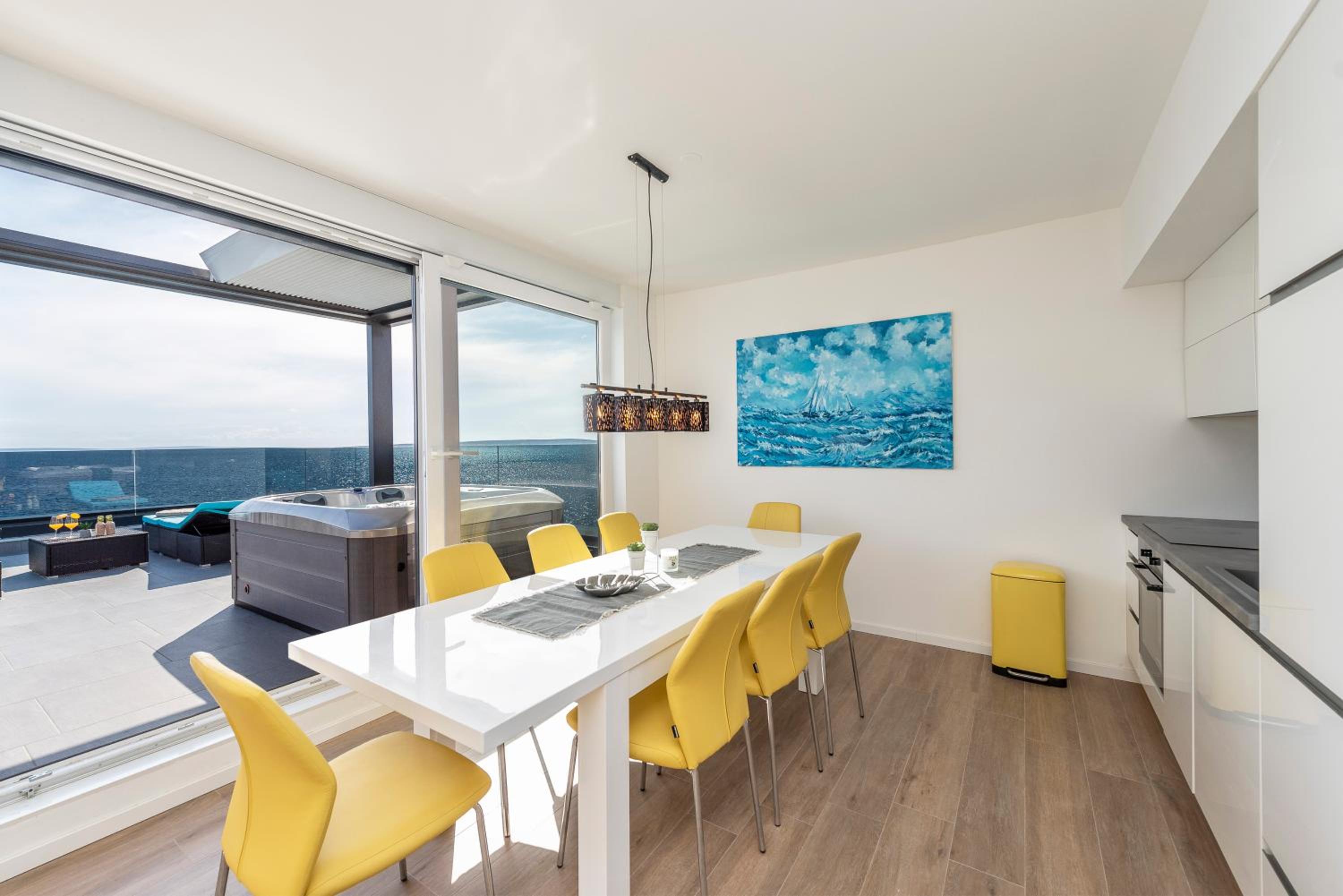 Mediteran luxury penthouse with jacuzzi