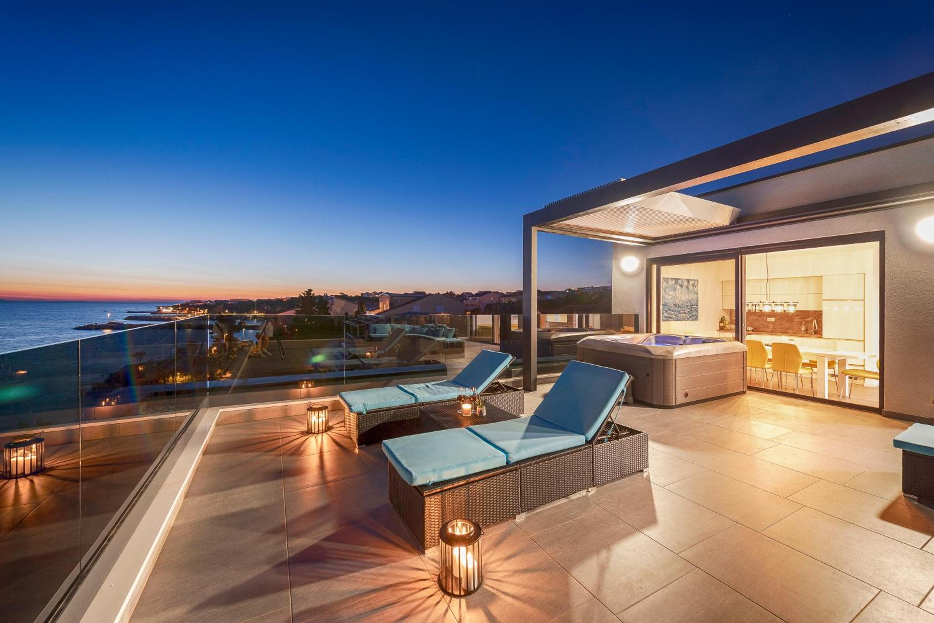 Mediteran luxury penthouse with jacuzzi