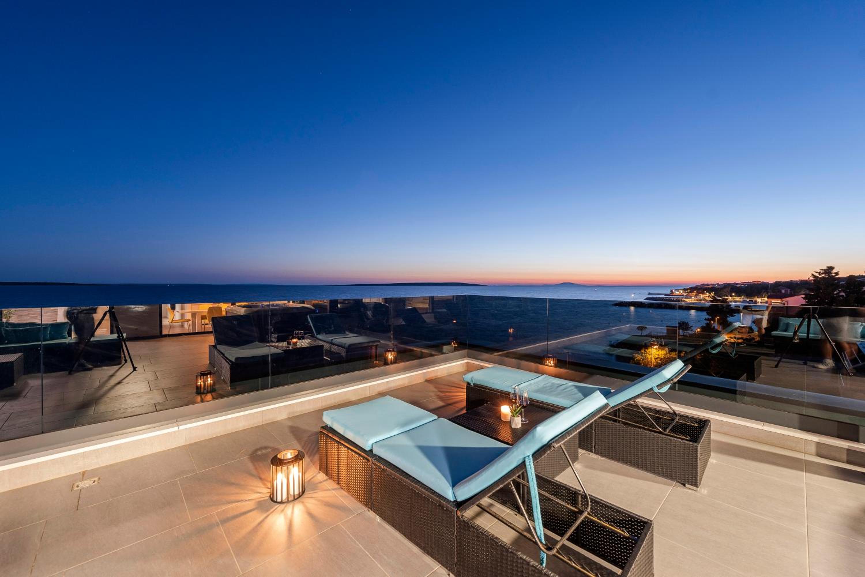 Mediteran luxury penthouse with jacuzzi