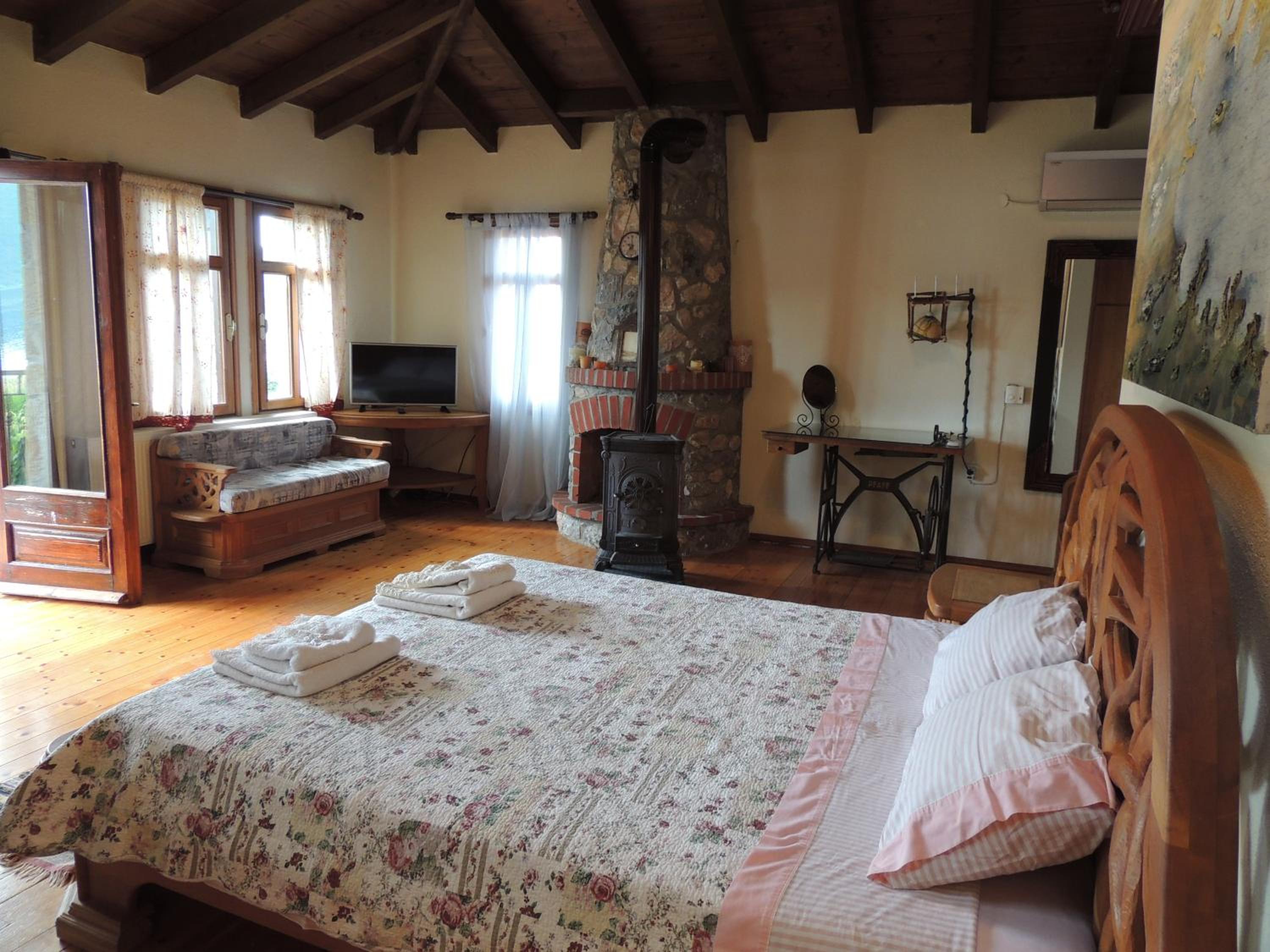 Prespes Lake View Family Apartment - Property Image 17