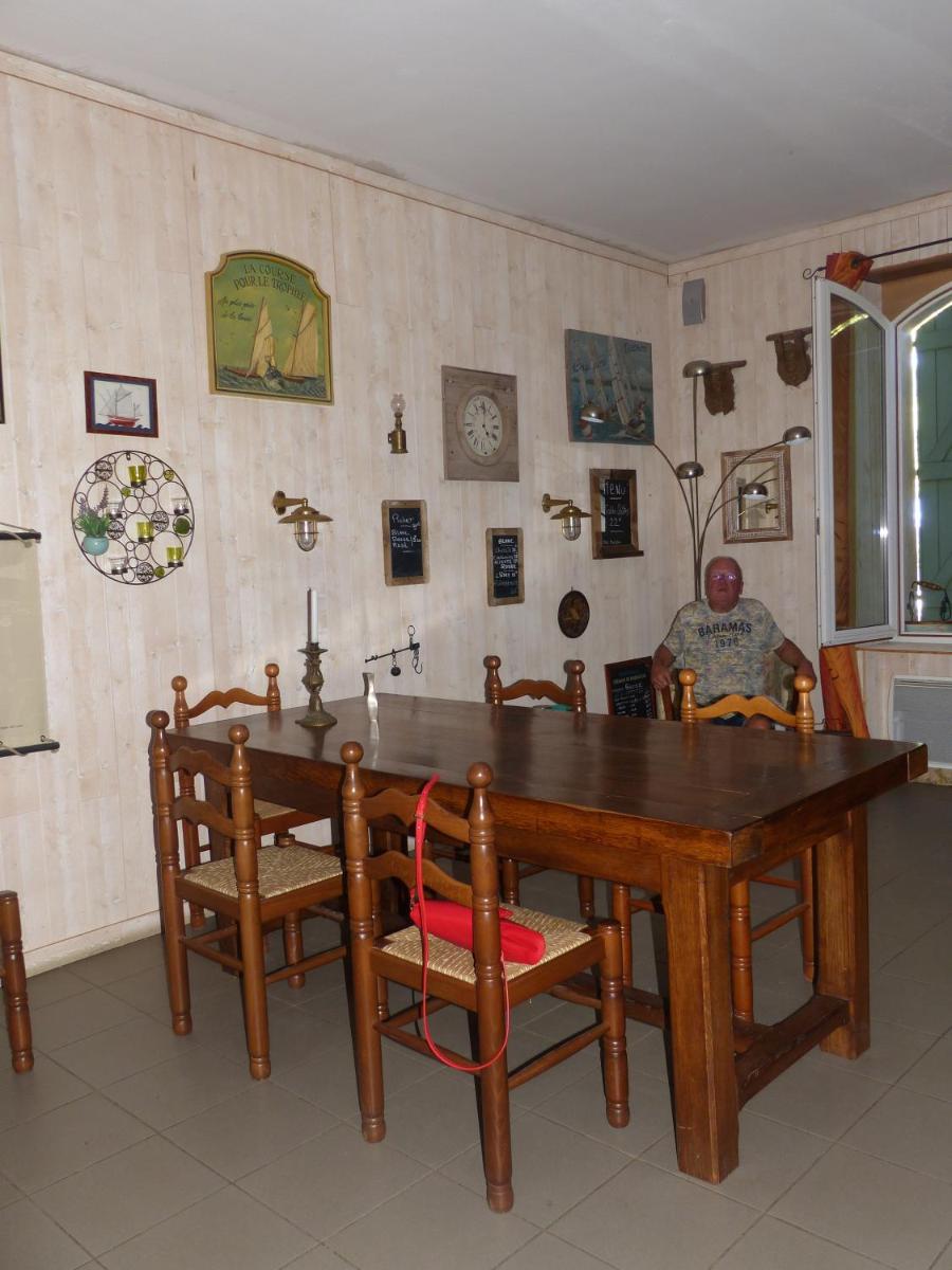 Photo 8