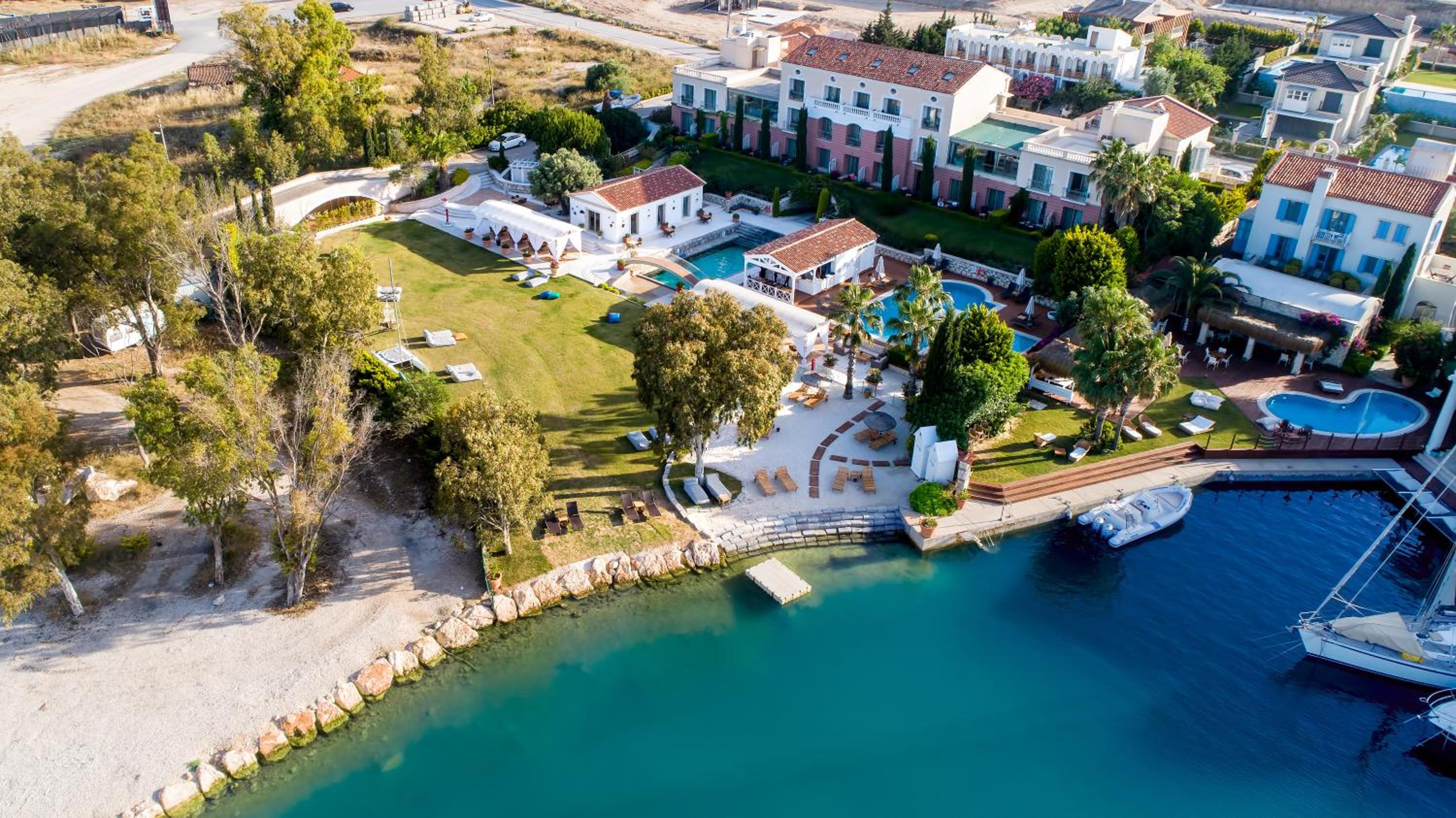 Hotel Antmare Hotel - Image 1