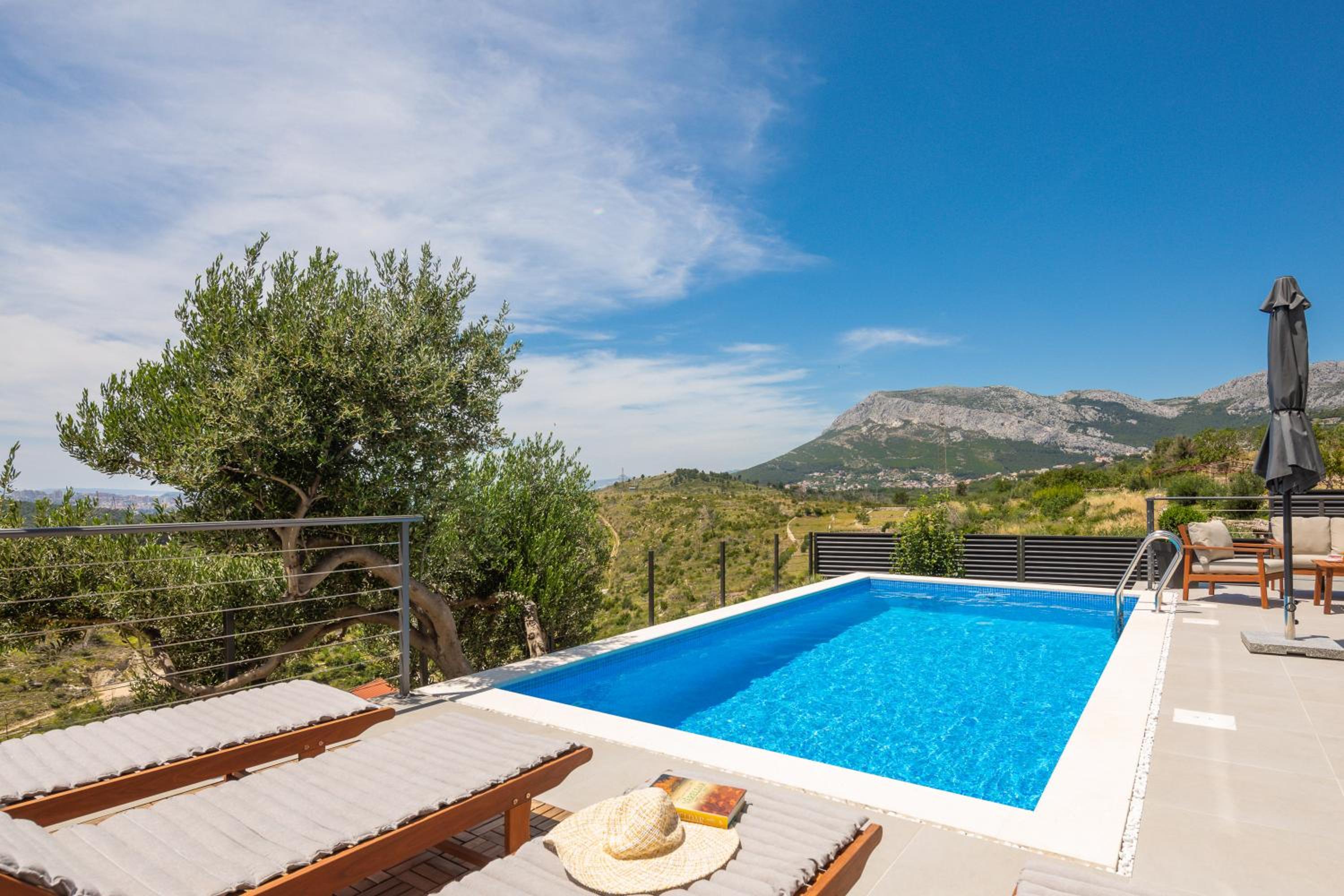 Villa La Familia view 3