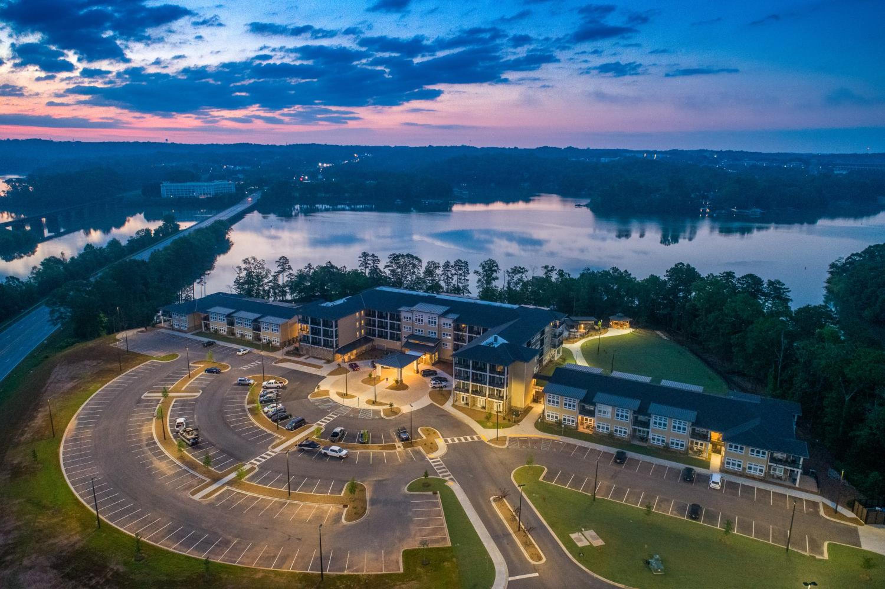 Lakeside Lodge Clemson view 3