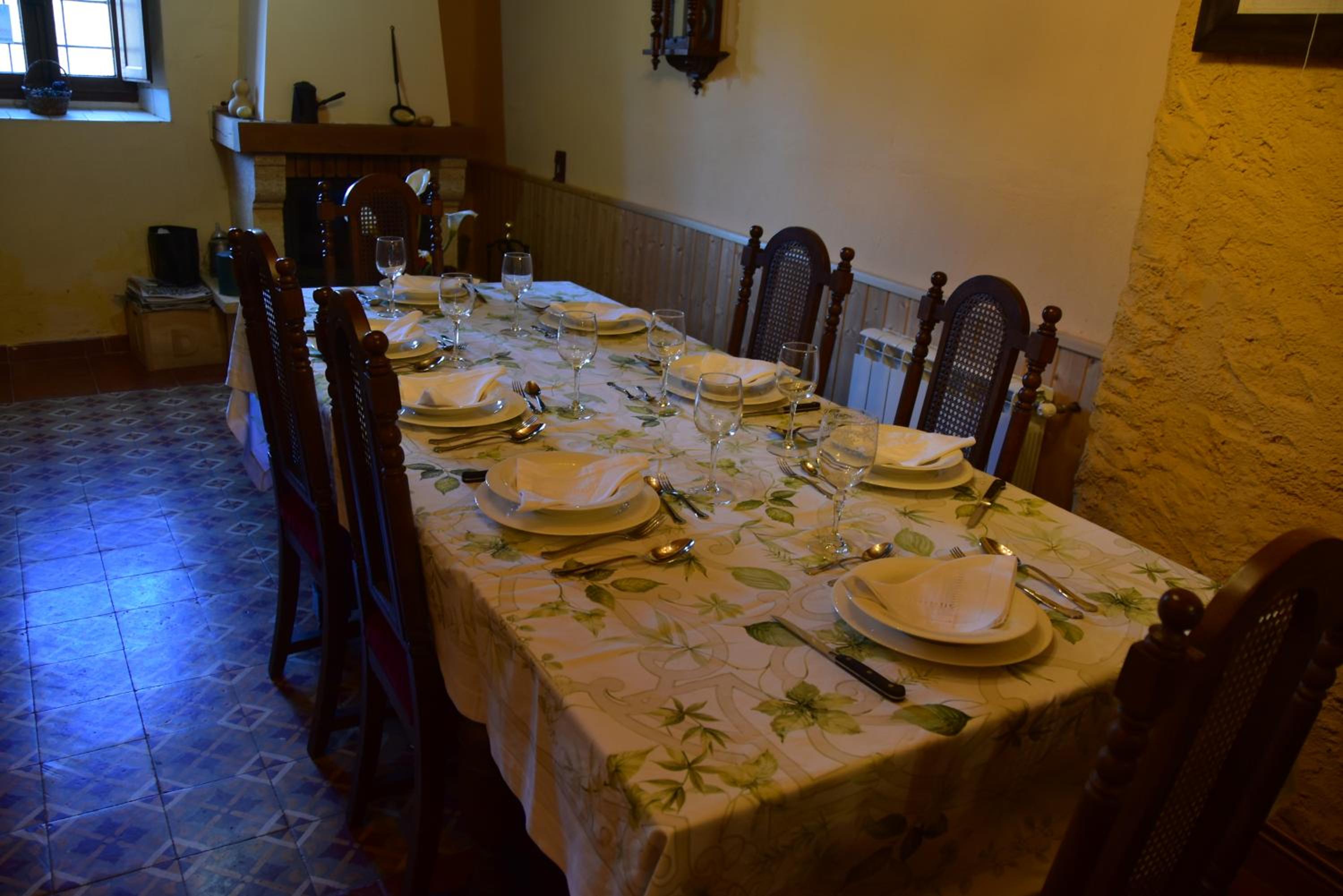 El Peralón de León photo 2