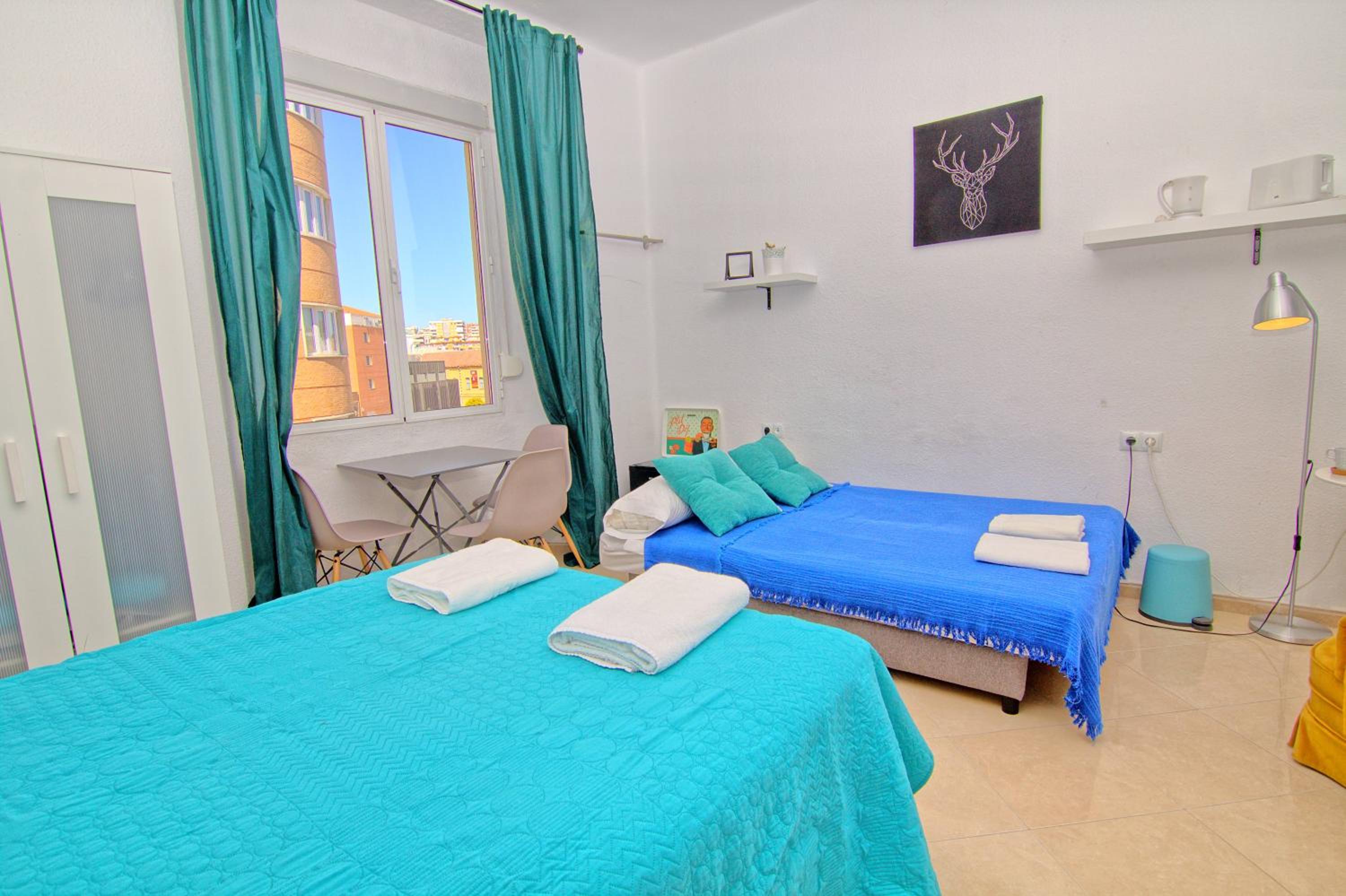 Low cost room Mercado Malaga