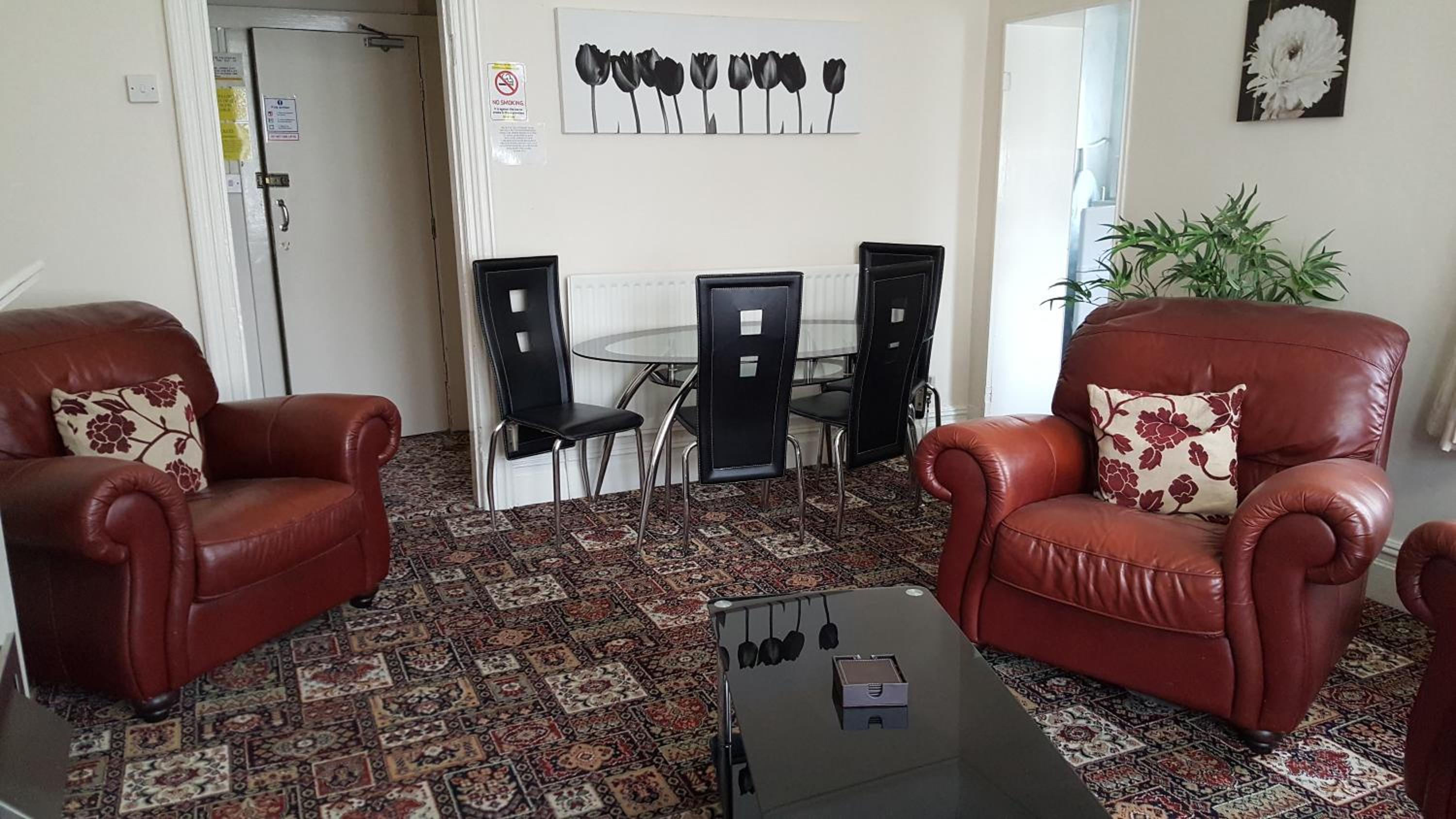 Norwyn Court Holiday Apartments