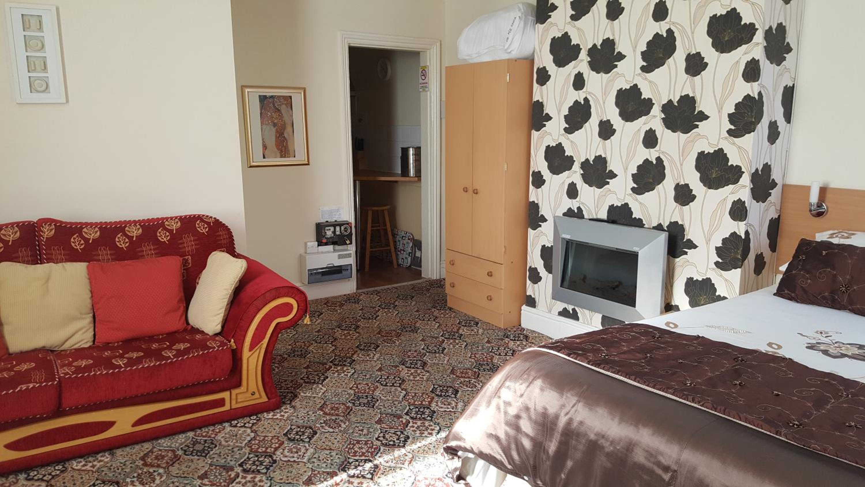 Norwyn Court Holiday Apartments